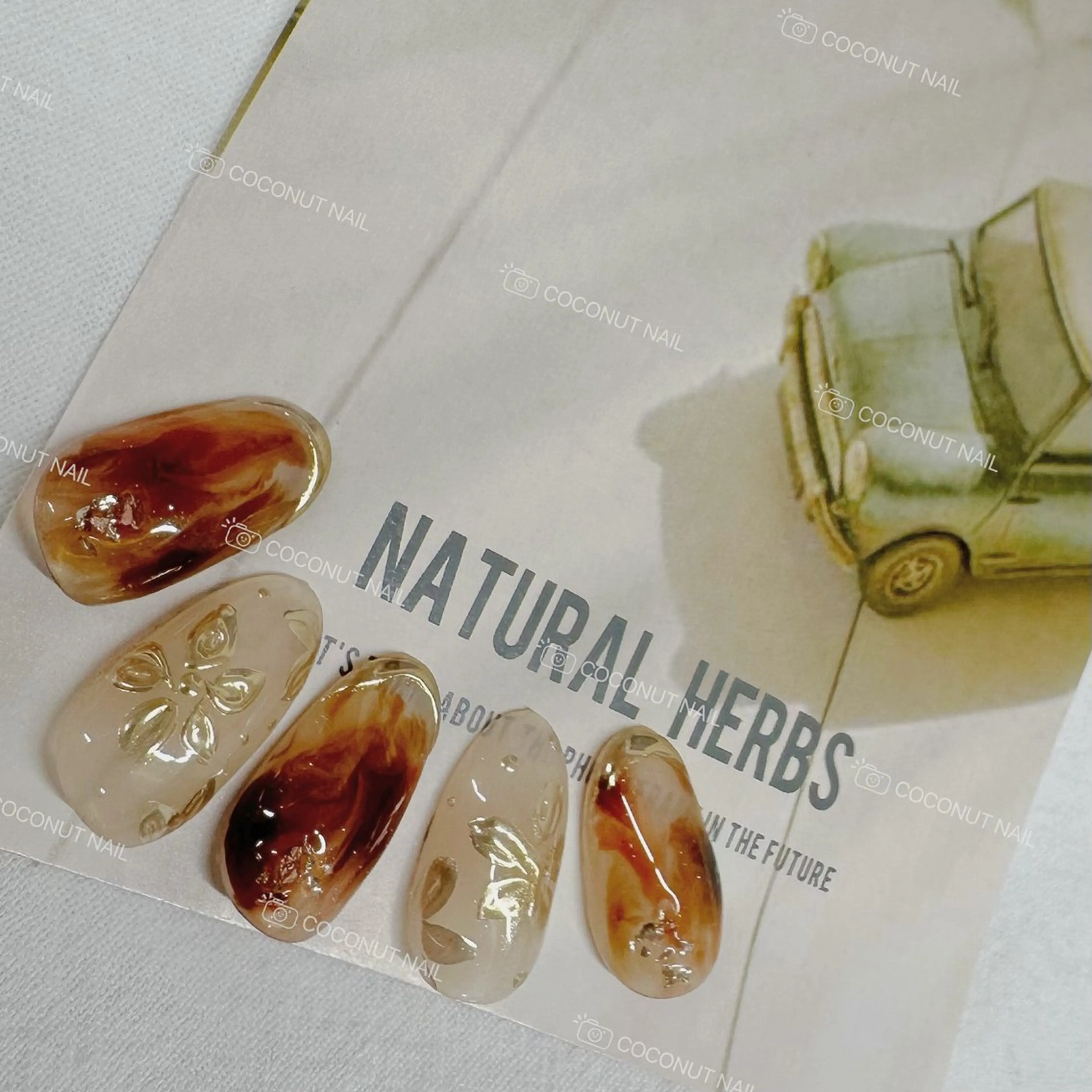 ネイル ニュアンスネイル ハンドネイル 神田 ココナッツのネイルデザイン