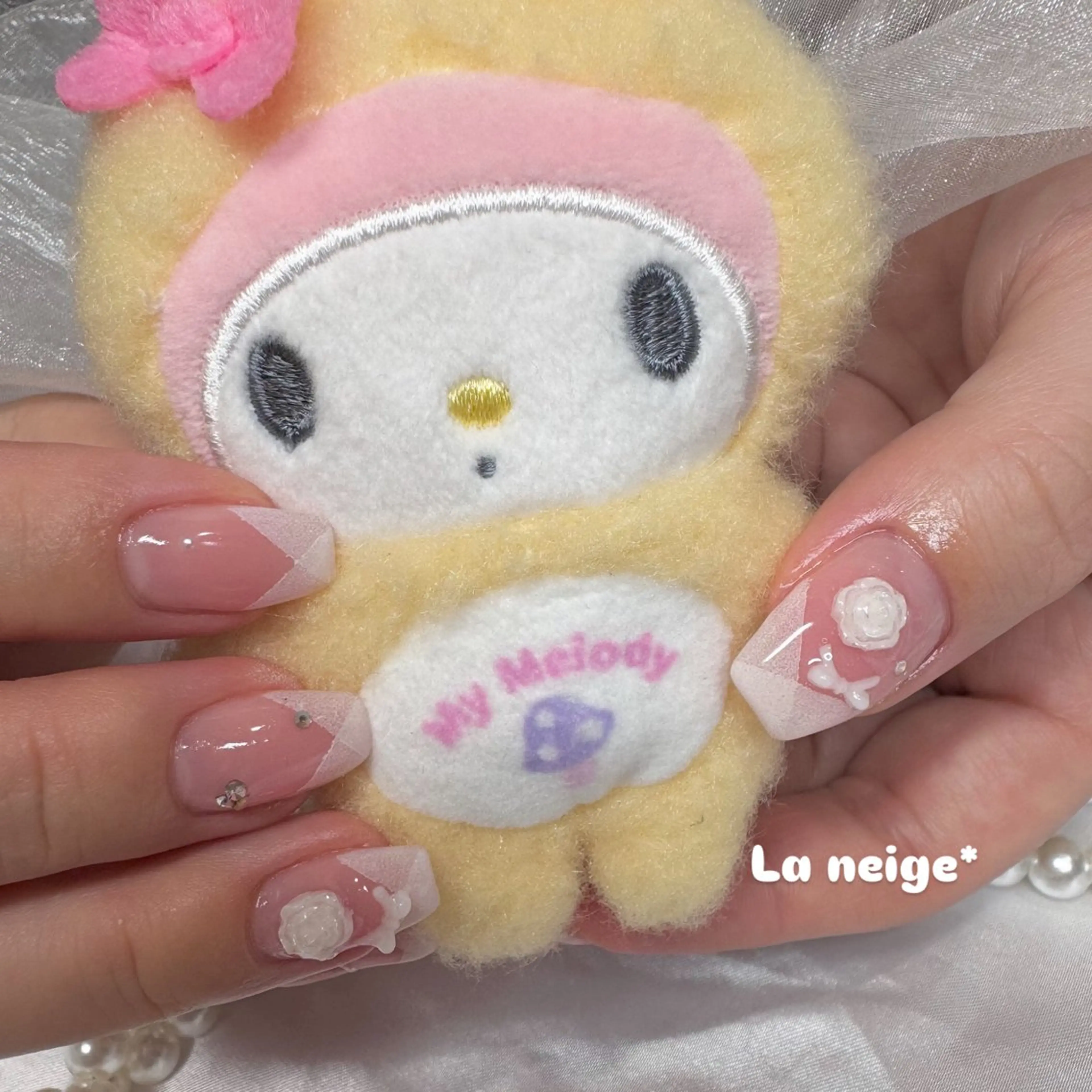 ネイル ハンドネイル La neige* yuki 🥯🍑のネイルデザイン