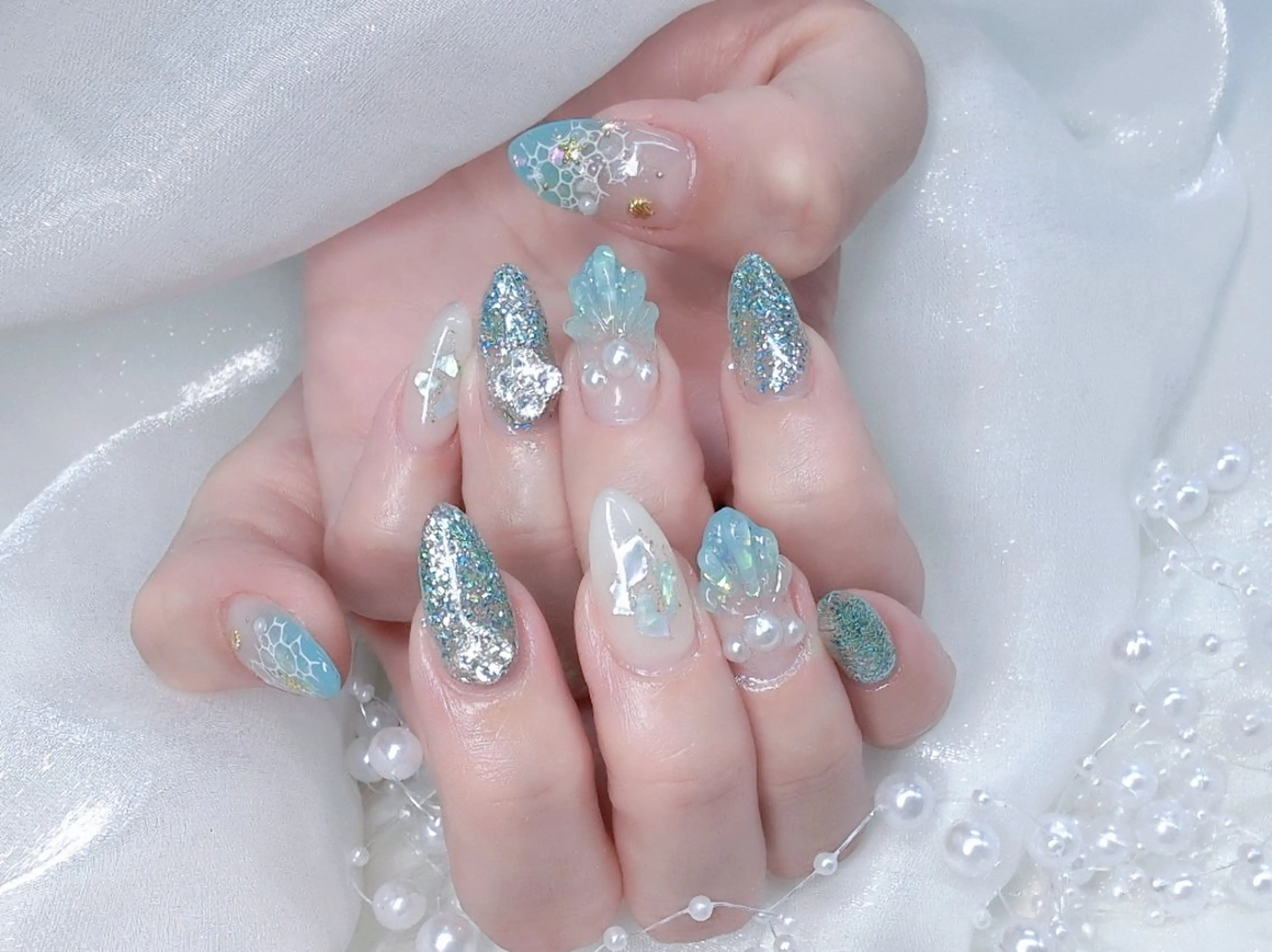 ネイル 長さ出し フラッシュネイル フレンチネイル キラキラネイル ラメ(グリッター) Chouette Nailのネイルデザイン