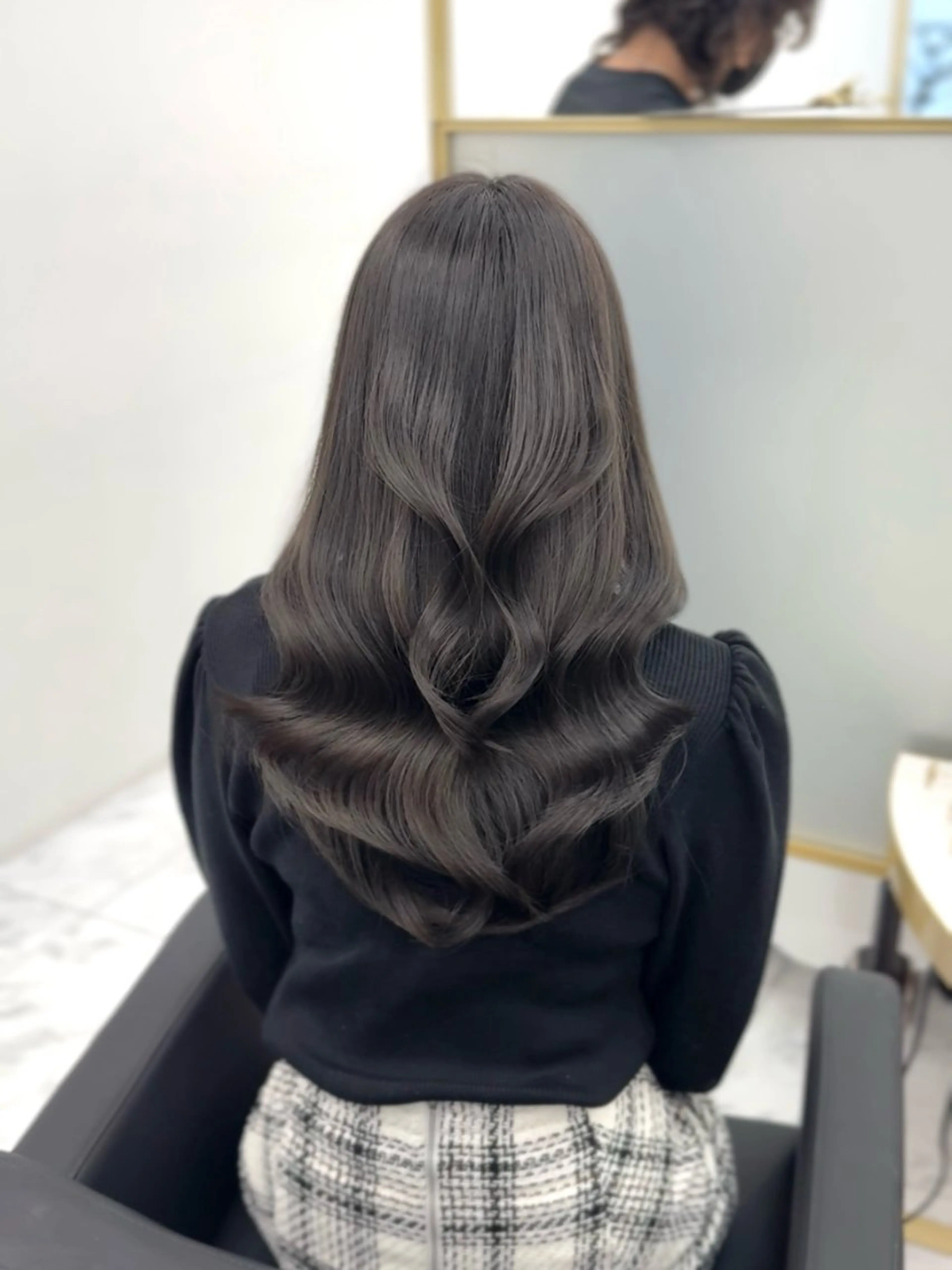 ロング カラー ヘアアレンジ ブリーチ フォギーグレージュ グレージュ ブリーチなしカラー ♦ブリーチなしカラー ×レイヤー♦中島良太のヘアスタイル