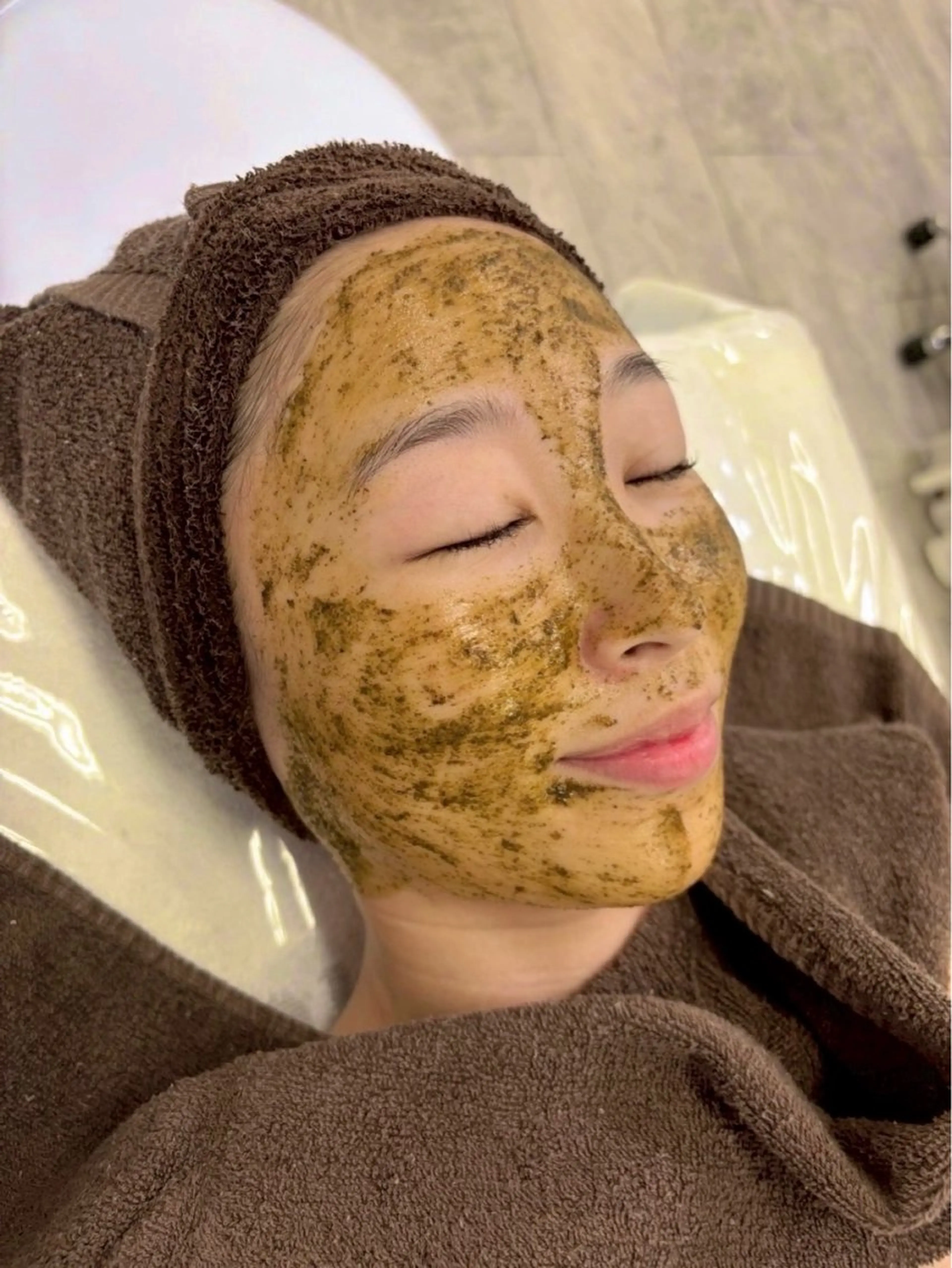 【毛穴・肌荒れ・ニキビも全て肌質改善✨ 】剥離なしハーブピーリング🌿首肩&頭皮ケア付き♪ (フェイシャル)の写真