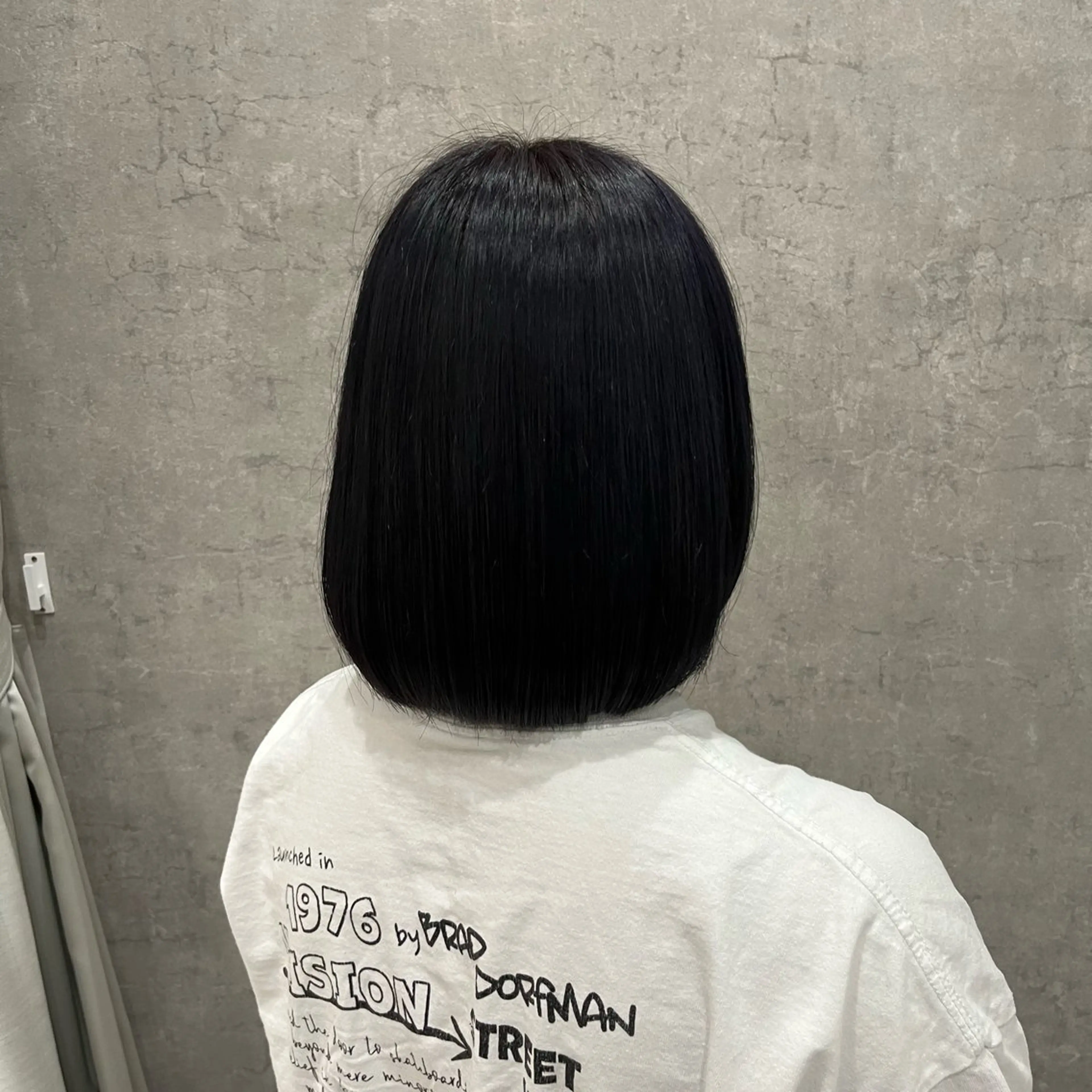 ショート カラー 中島 日菜のヘアスタイル