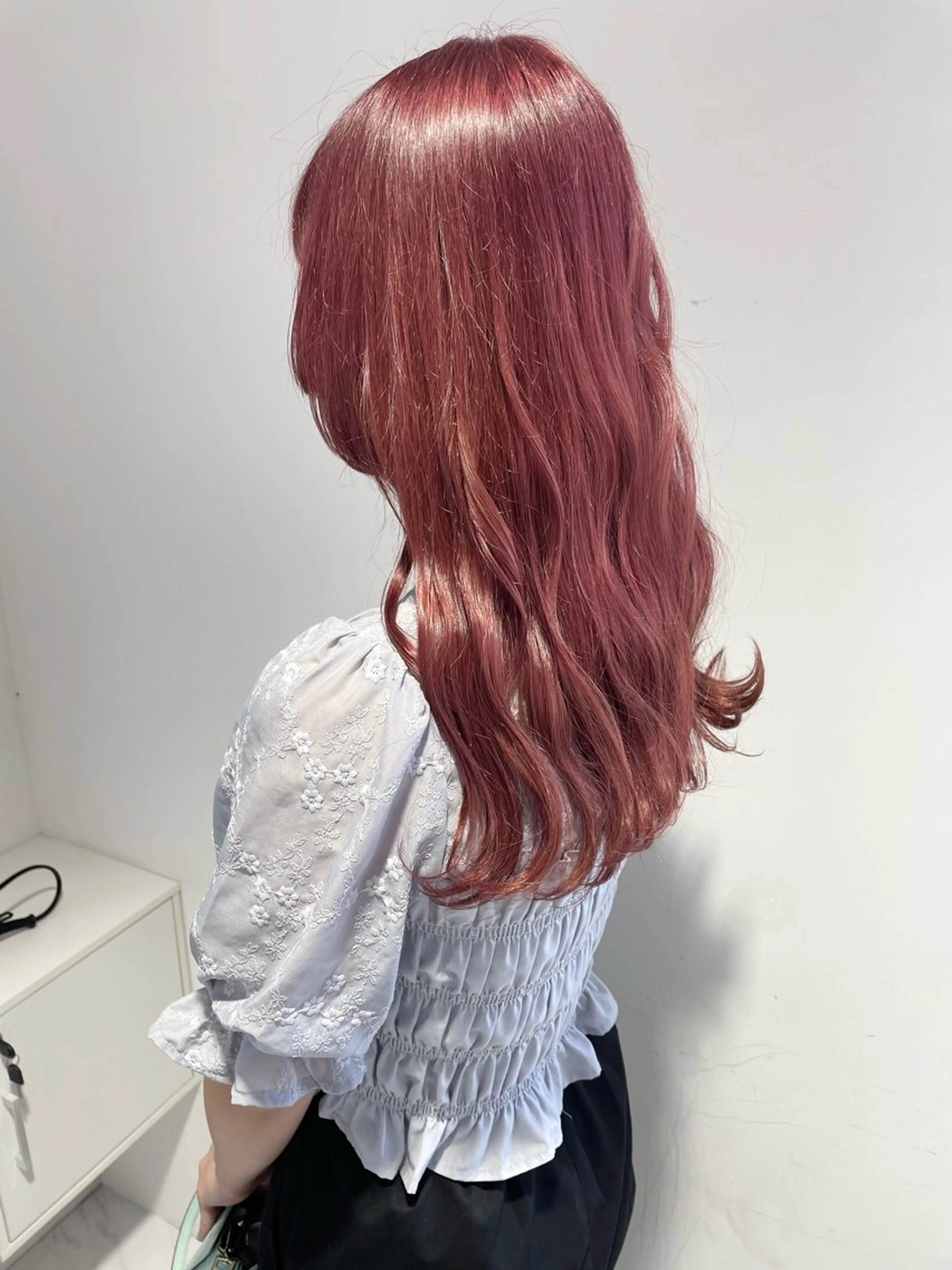 ロング カット ヘアカラー 岩田 萌那のヘアスタイル