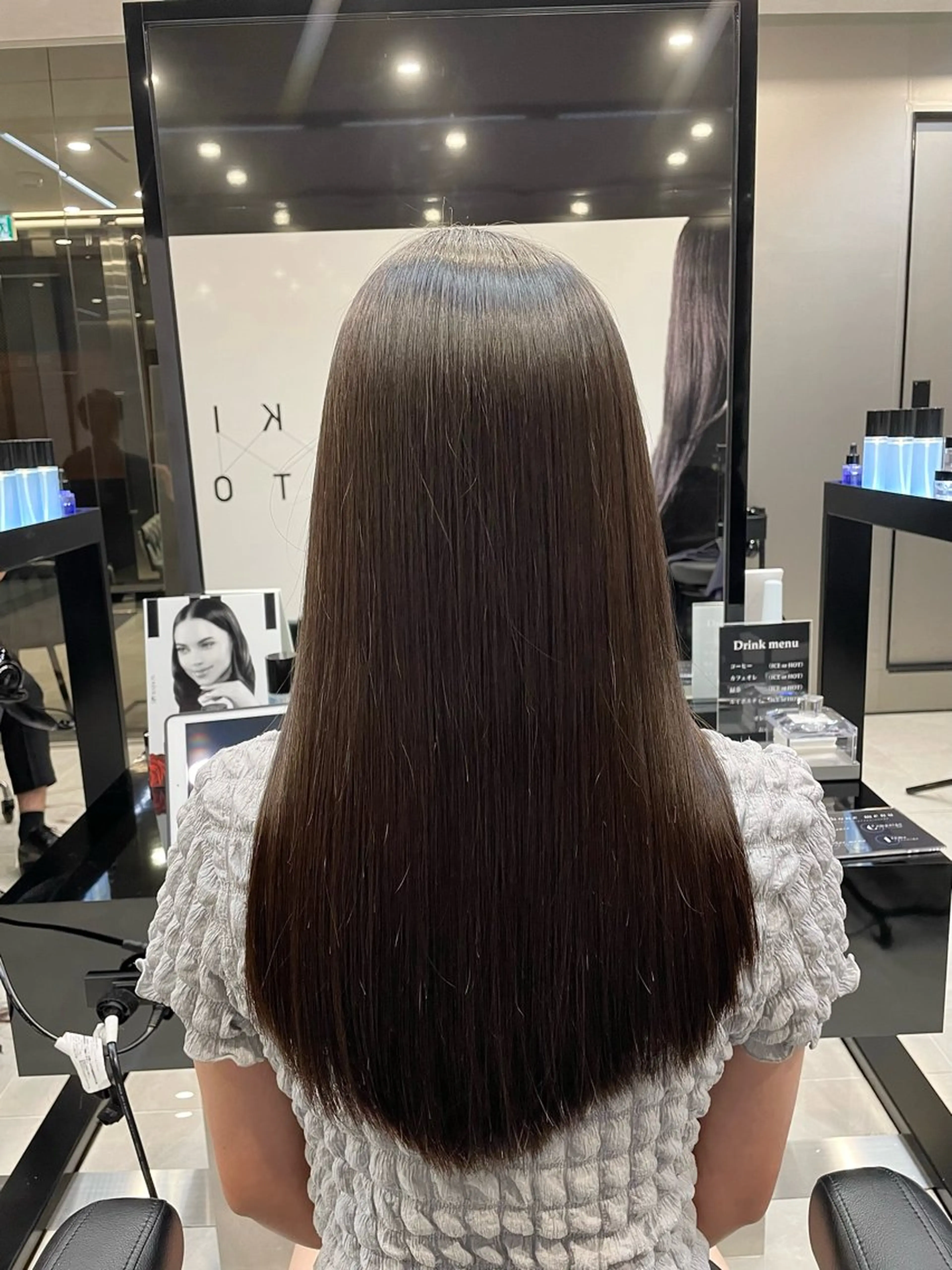 ロング 髪質改善 縮毛矯正 HARUKI MINATO Japan FUKUOKA所属・秋屋 美々梨のヘアスタイル