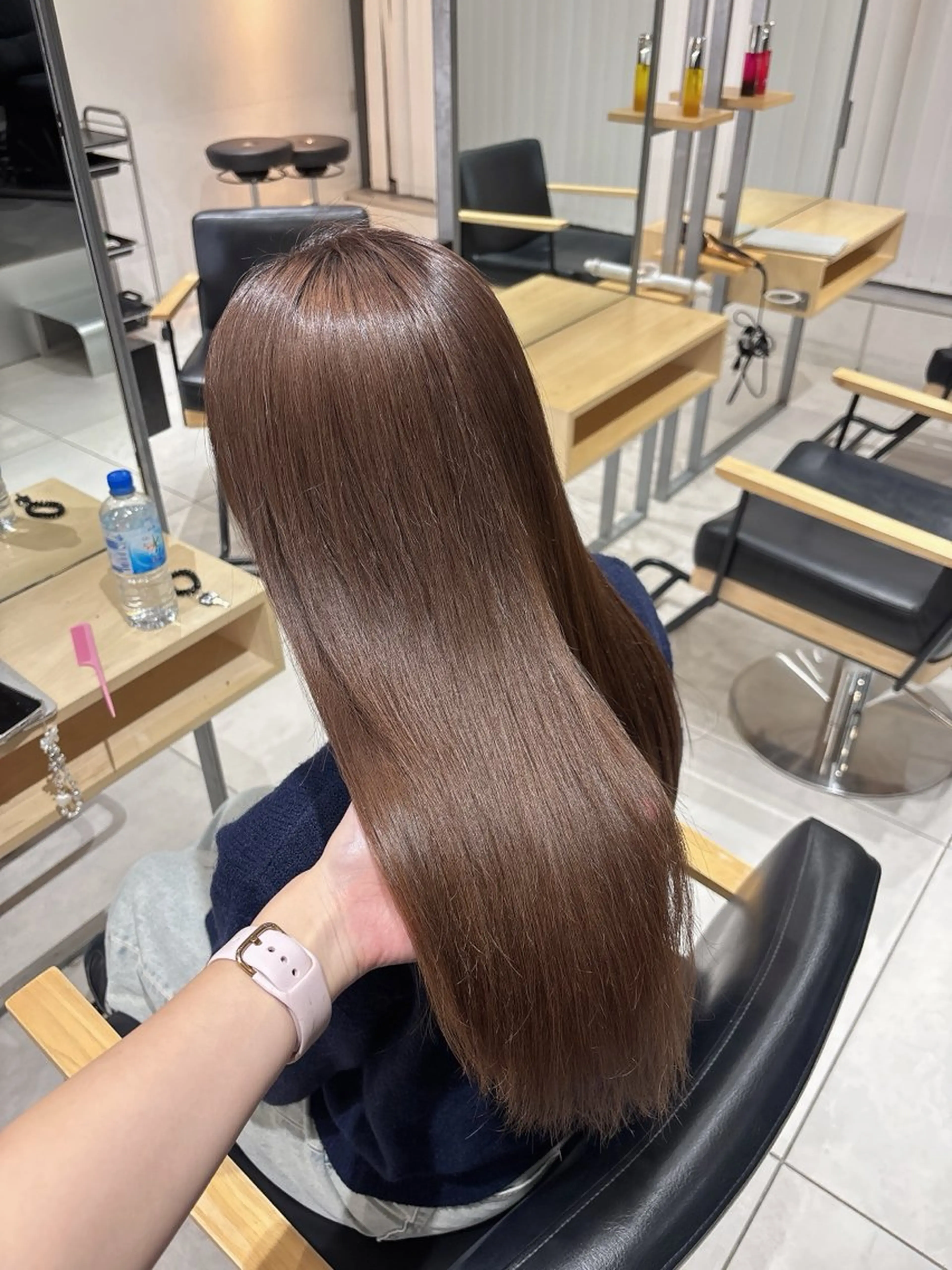 ロング カラー ヘアアレンジ ヘアカラー トリートメント ベージュ/グレージュ 🧸あやか/表参道のヘアスタイル