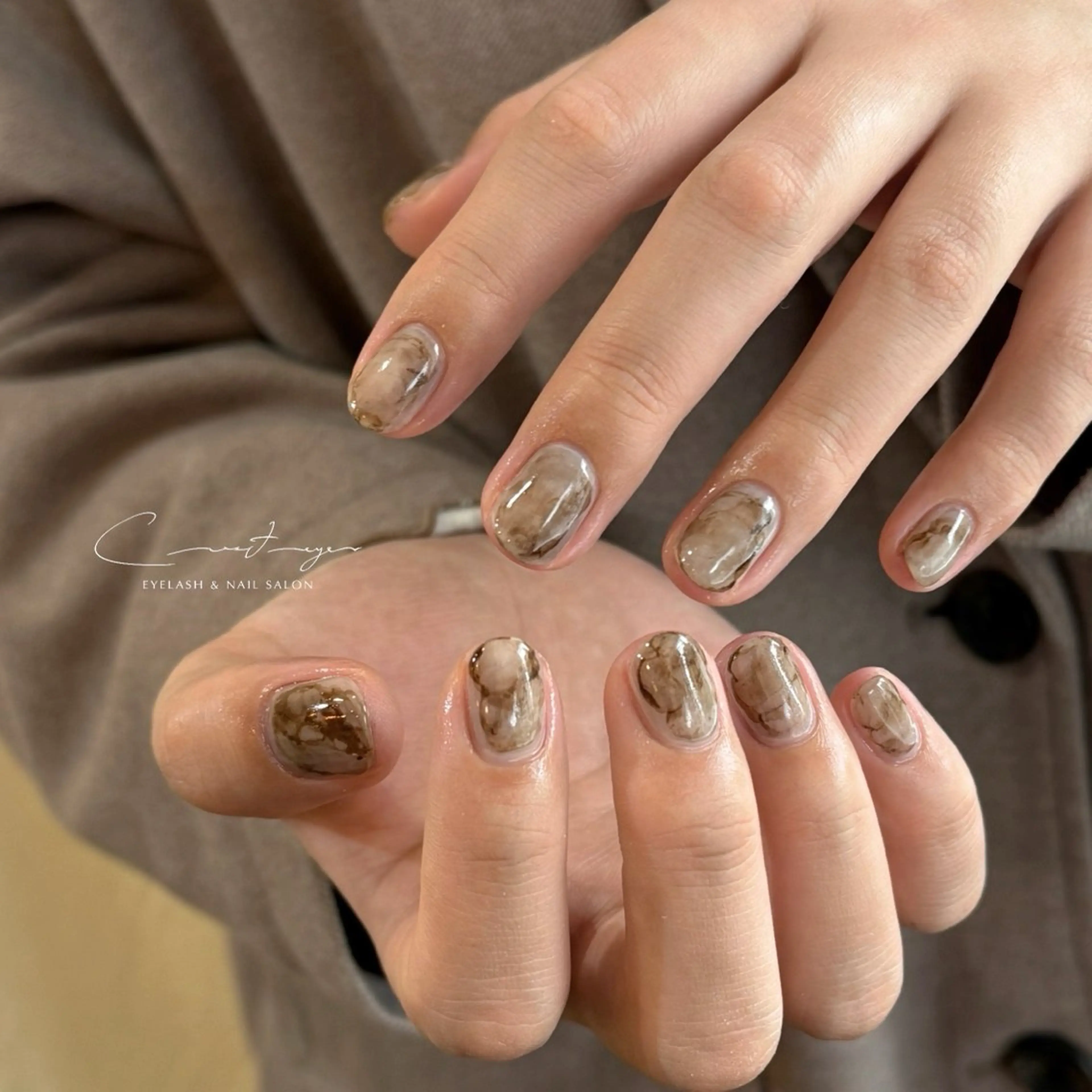 【4月25日限定】simple design定額ネイル🌷(オフ有り)の写真