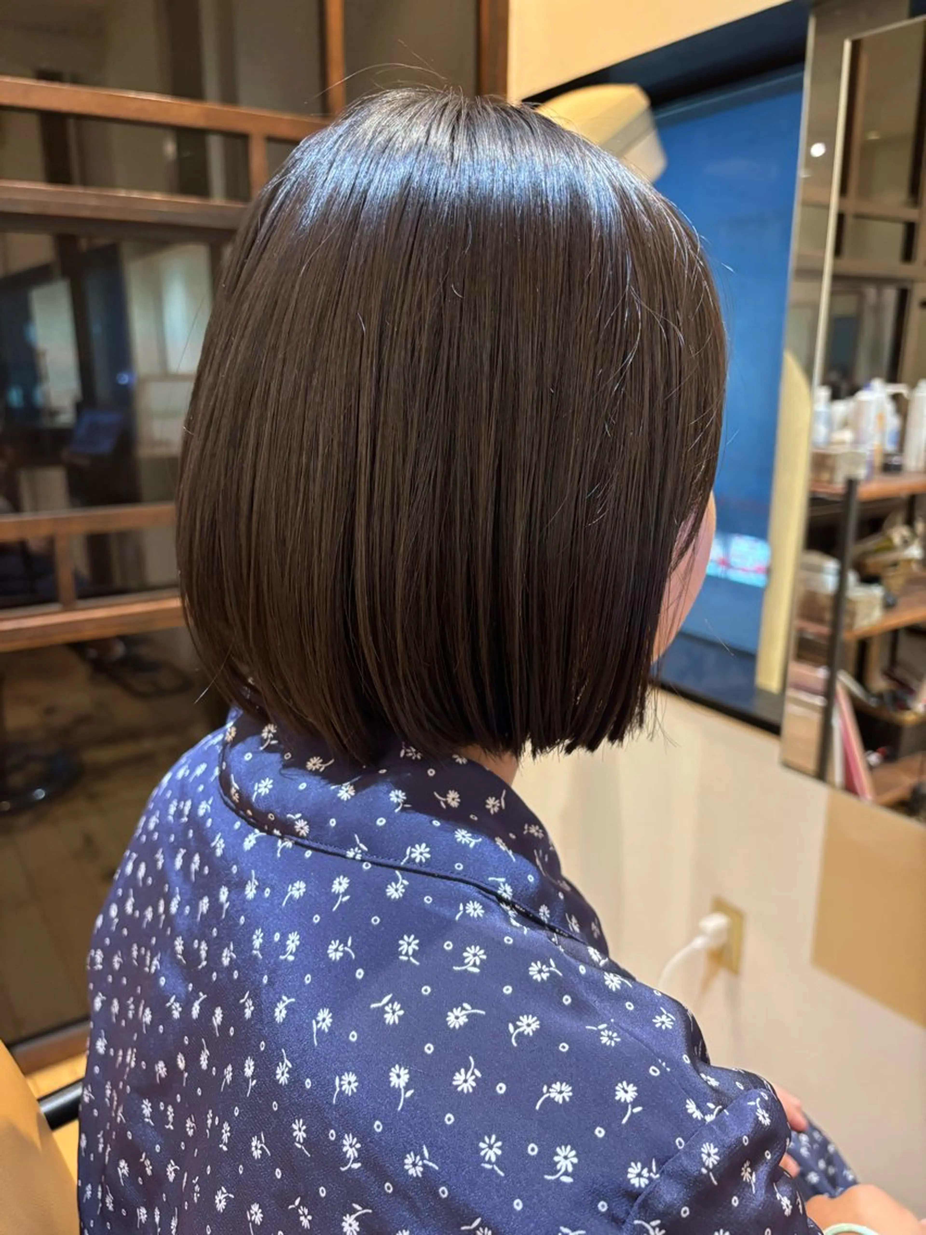 ミディアム おもだか　がく /レディースカットのヘアスタイル