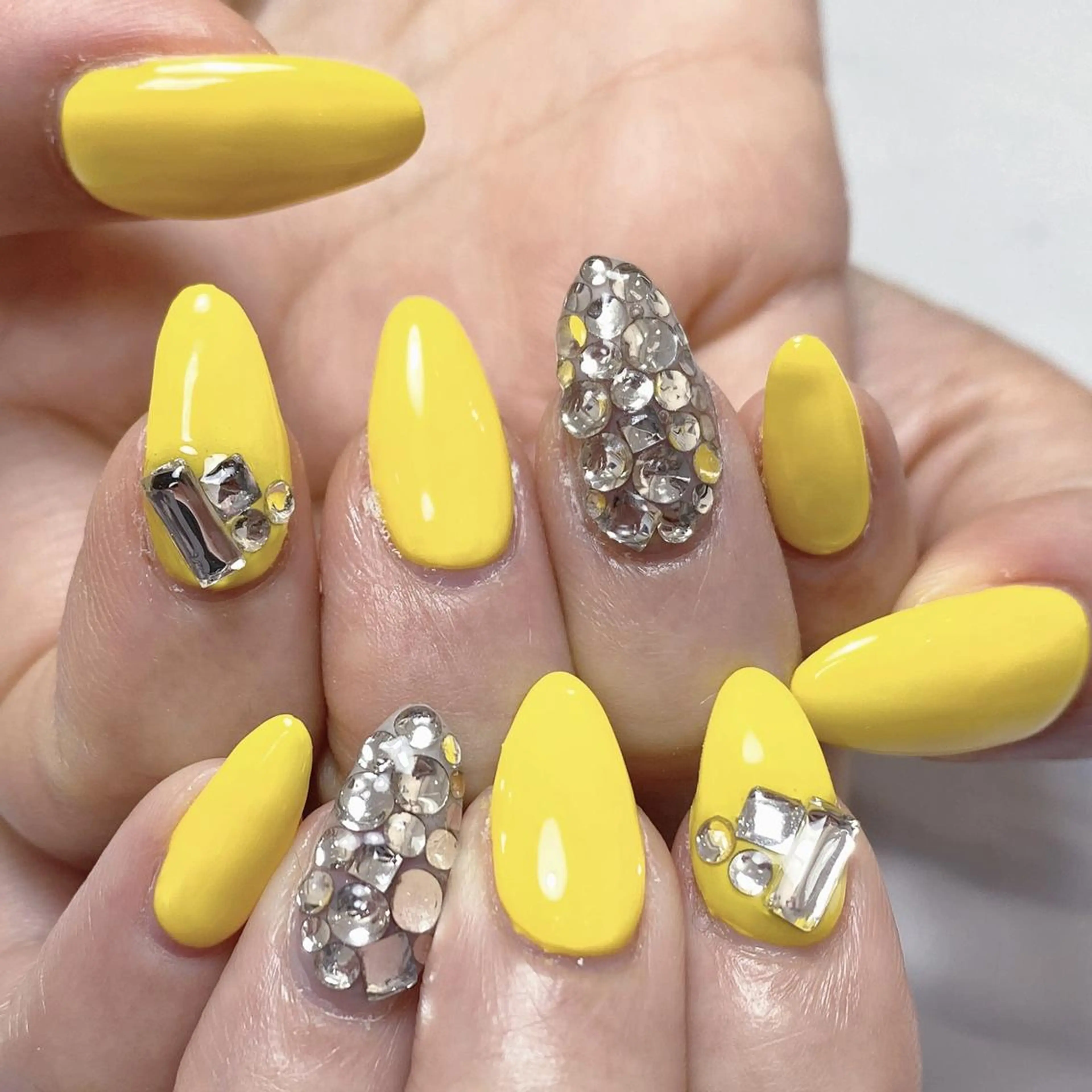 ネイル アートネイル オーロラネイル ガーリー キラキラネイル 韓国ネイル ハンドネイル ハンドケア Diamond 🚢のネイルデザイン