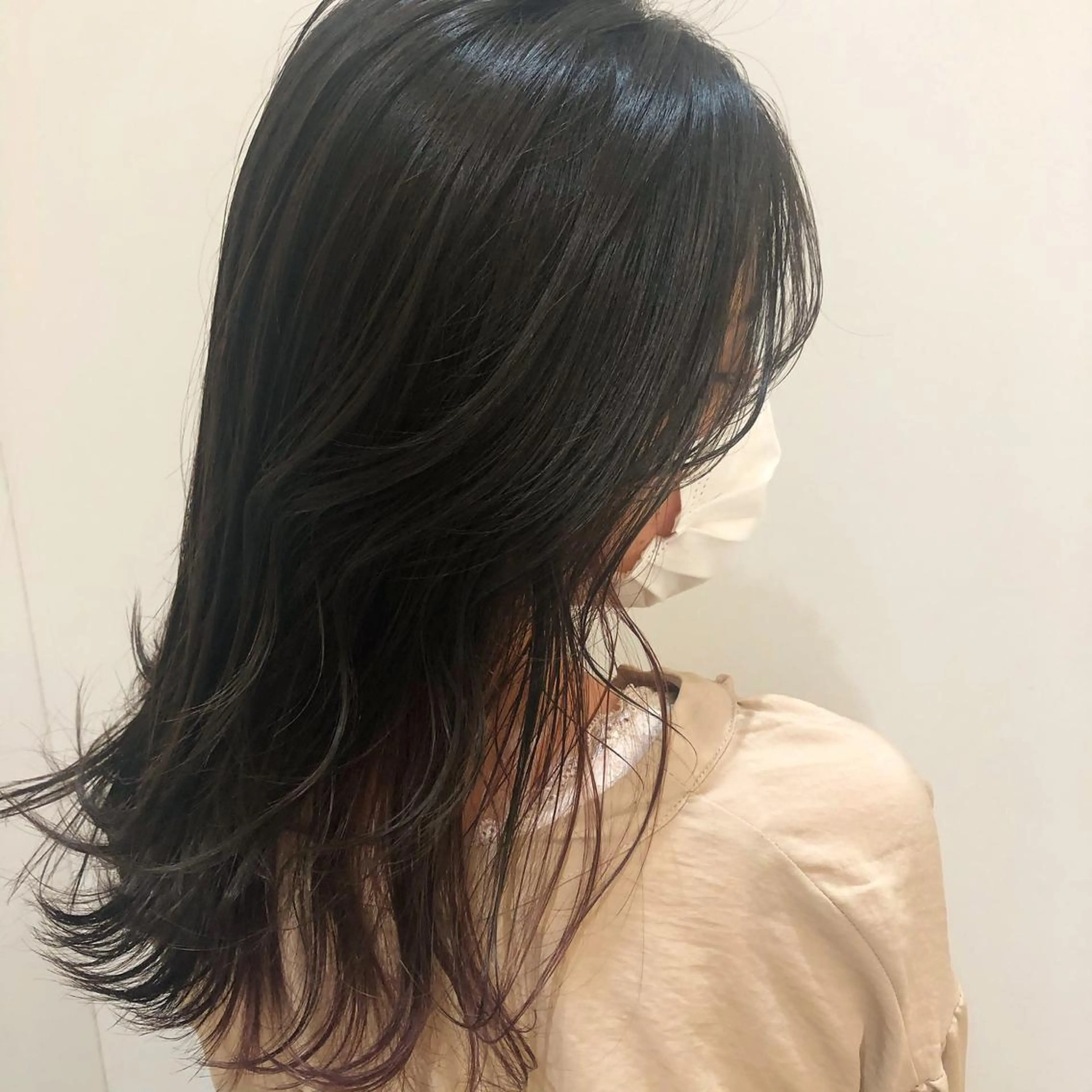 セミロング 銀座／レイヤーカット 🤍内野すみれのヘアスタイル