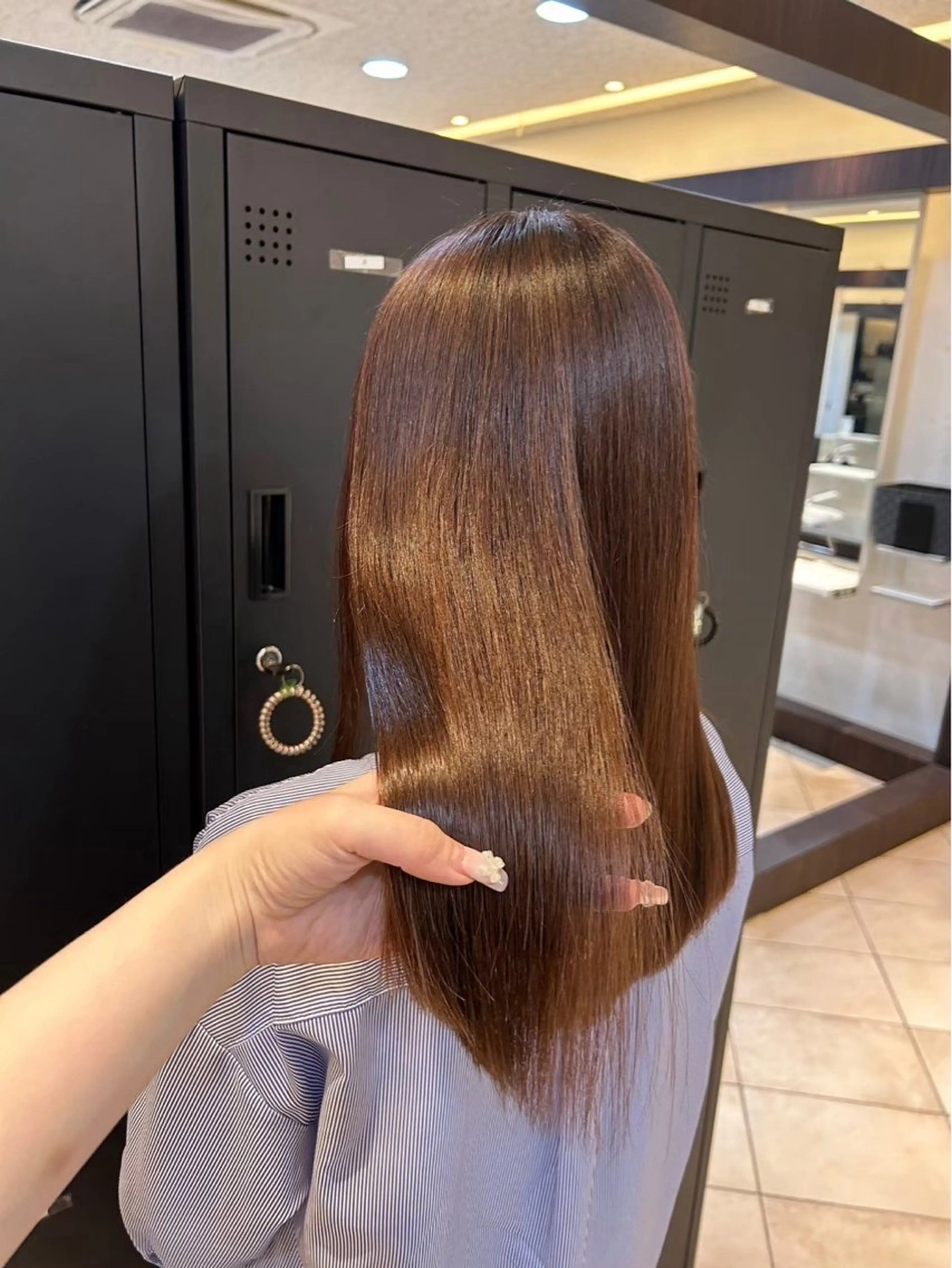 セミロング カラー 艶カラー🦋/ 髪質改善💙amiのヘアスタイル