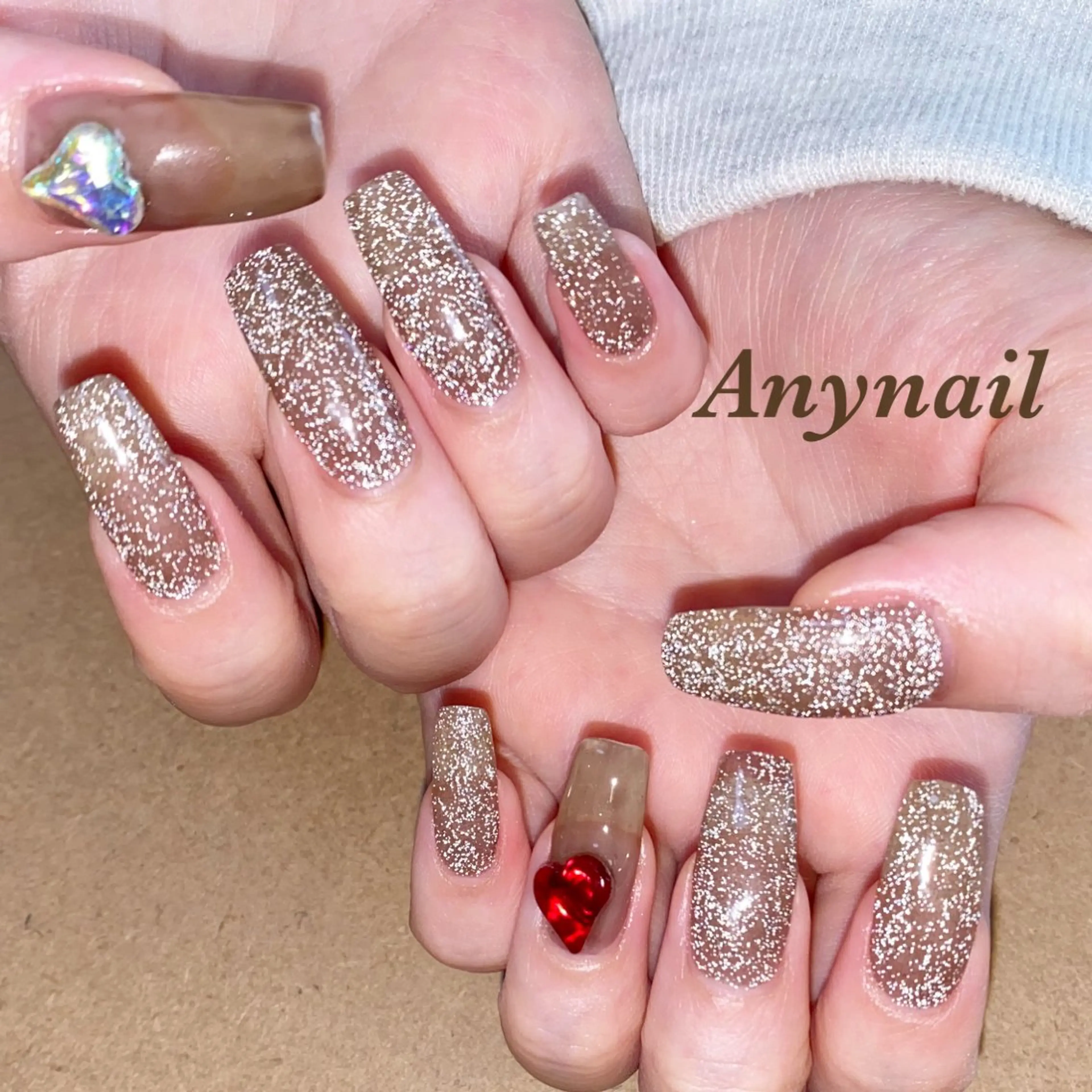 ネイル ブルー ブラウン フラッシュネイル ハート キラキラネイル 岩澤 恵子のネイルデザイン