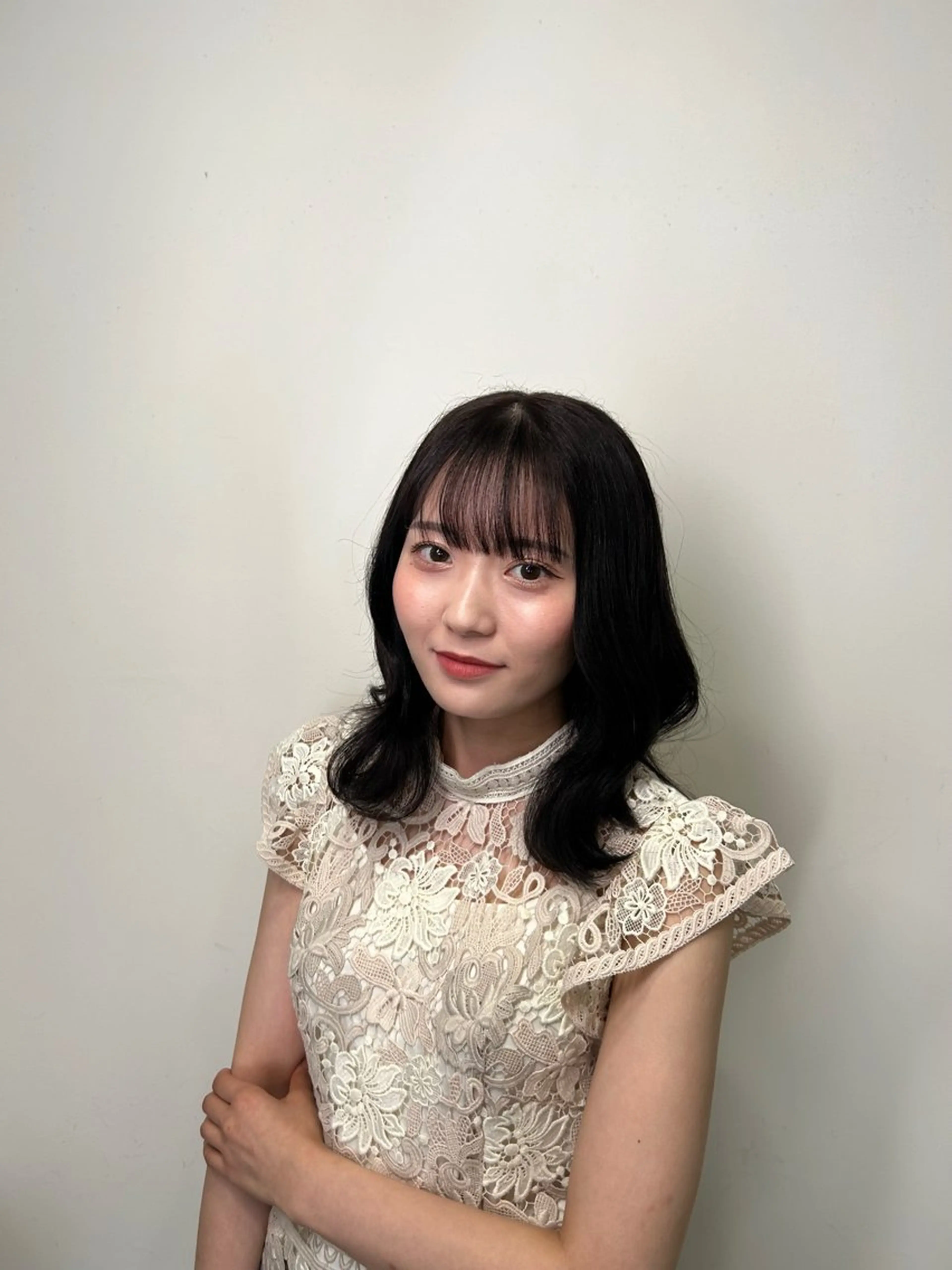 ミディアム カット チナツ/透明感カラー /酸性縮毛のヘアスタイル