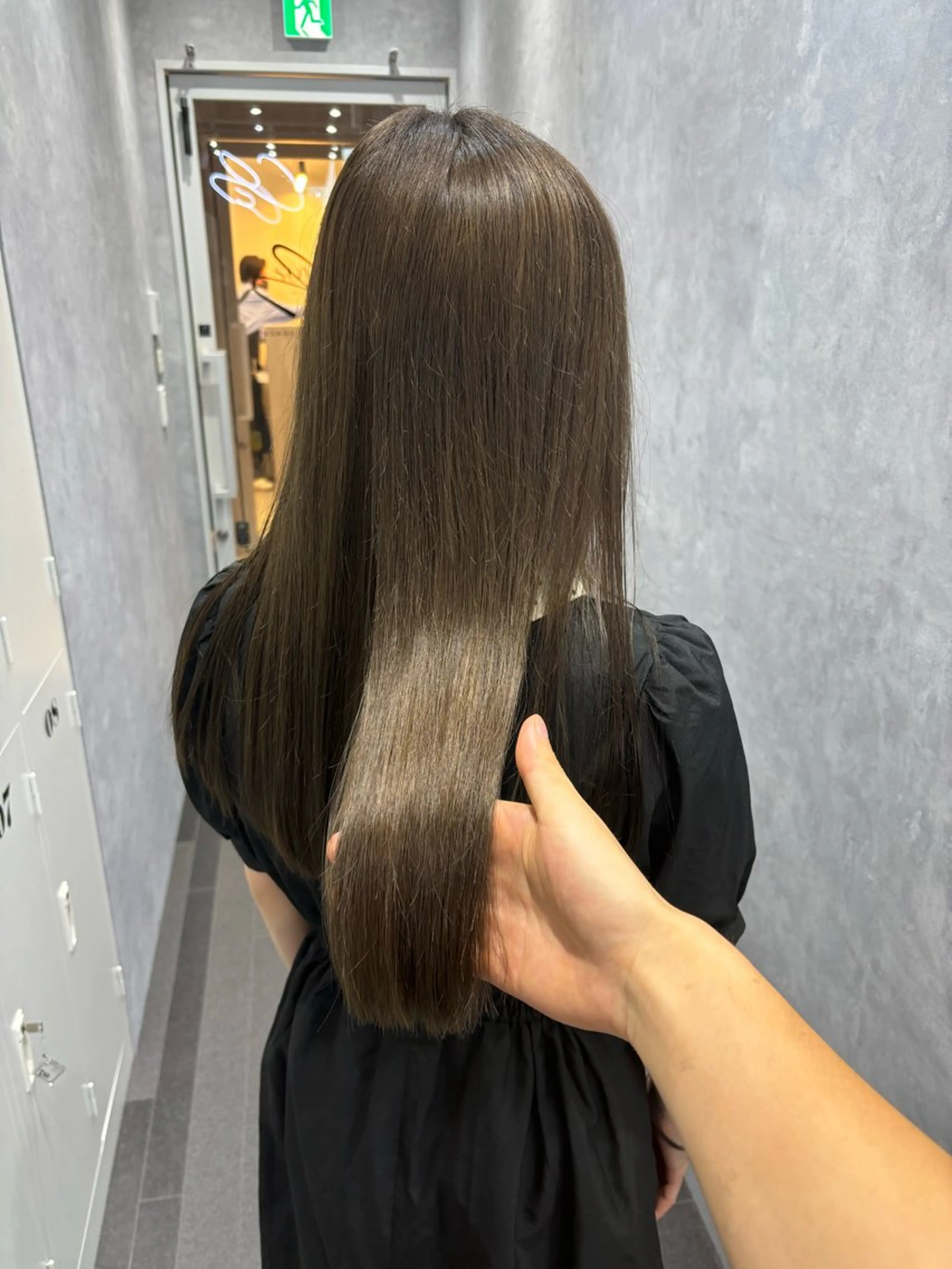 セミロング カラー CS made by SHACHU 栄所属・山田 瑛司のヘアスタイル