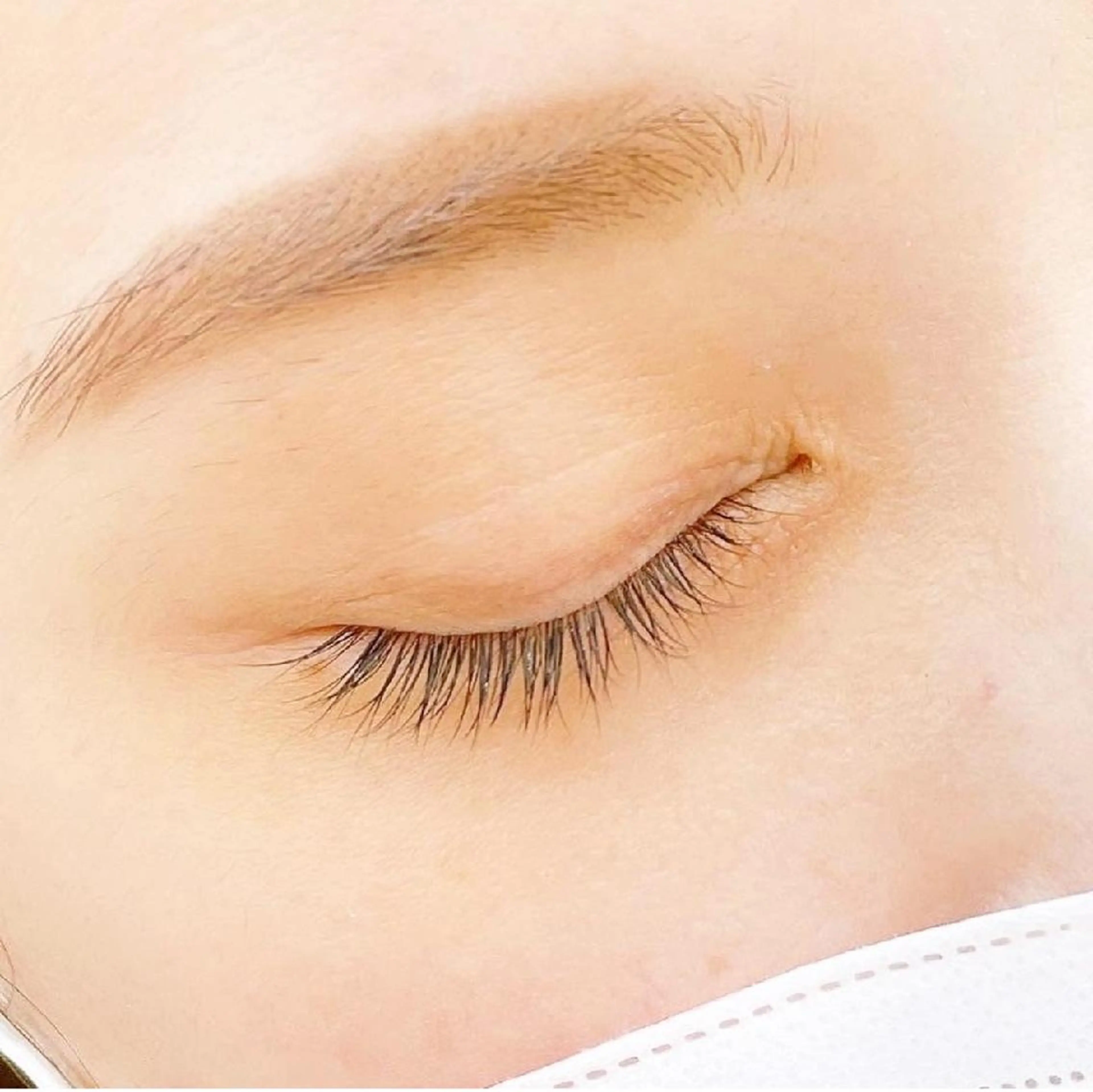 ナチュラル派細いまつ毛の方　0.1ミリ60分つけ放題の写真