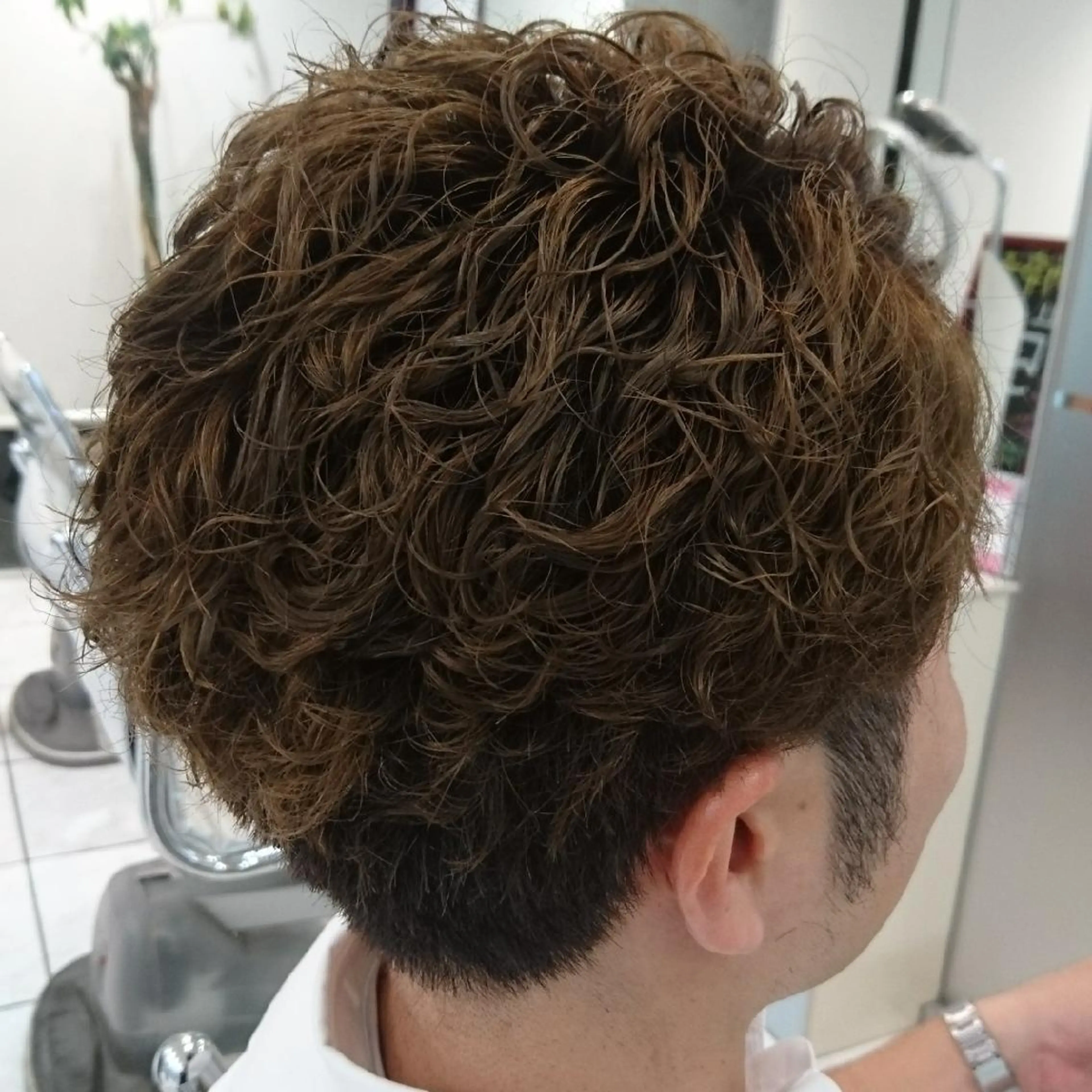 パーマ ショート 仲村 友孝のヘアスタイル