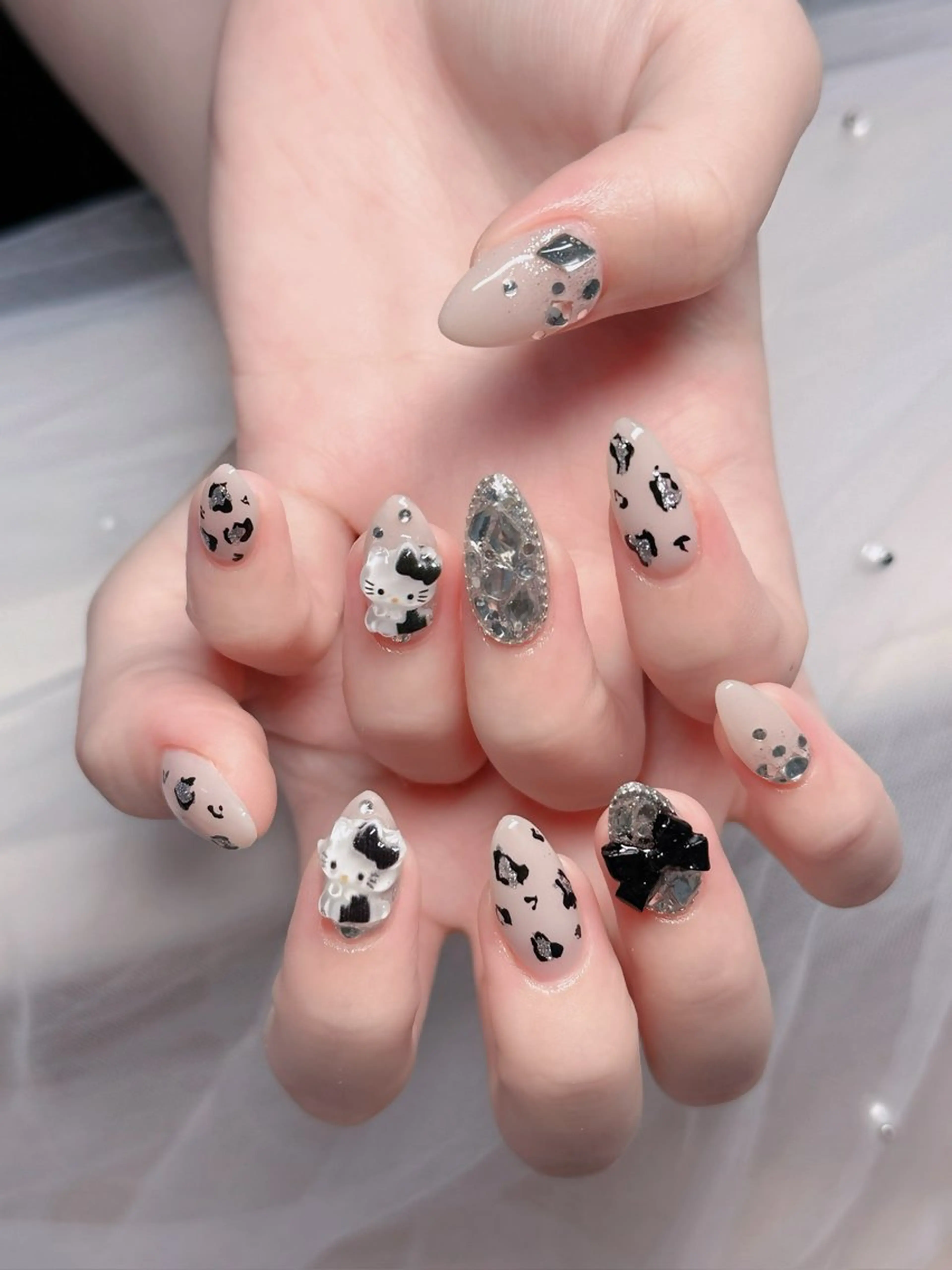 ネイル オーロラネイル フレンチネイル ジェルネイル ハロウィン 韓国ネイル ハンドネイル H.baby Nail Salonのネイルデザイン