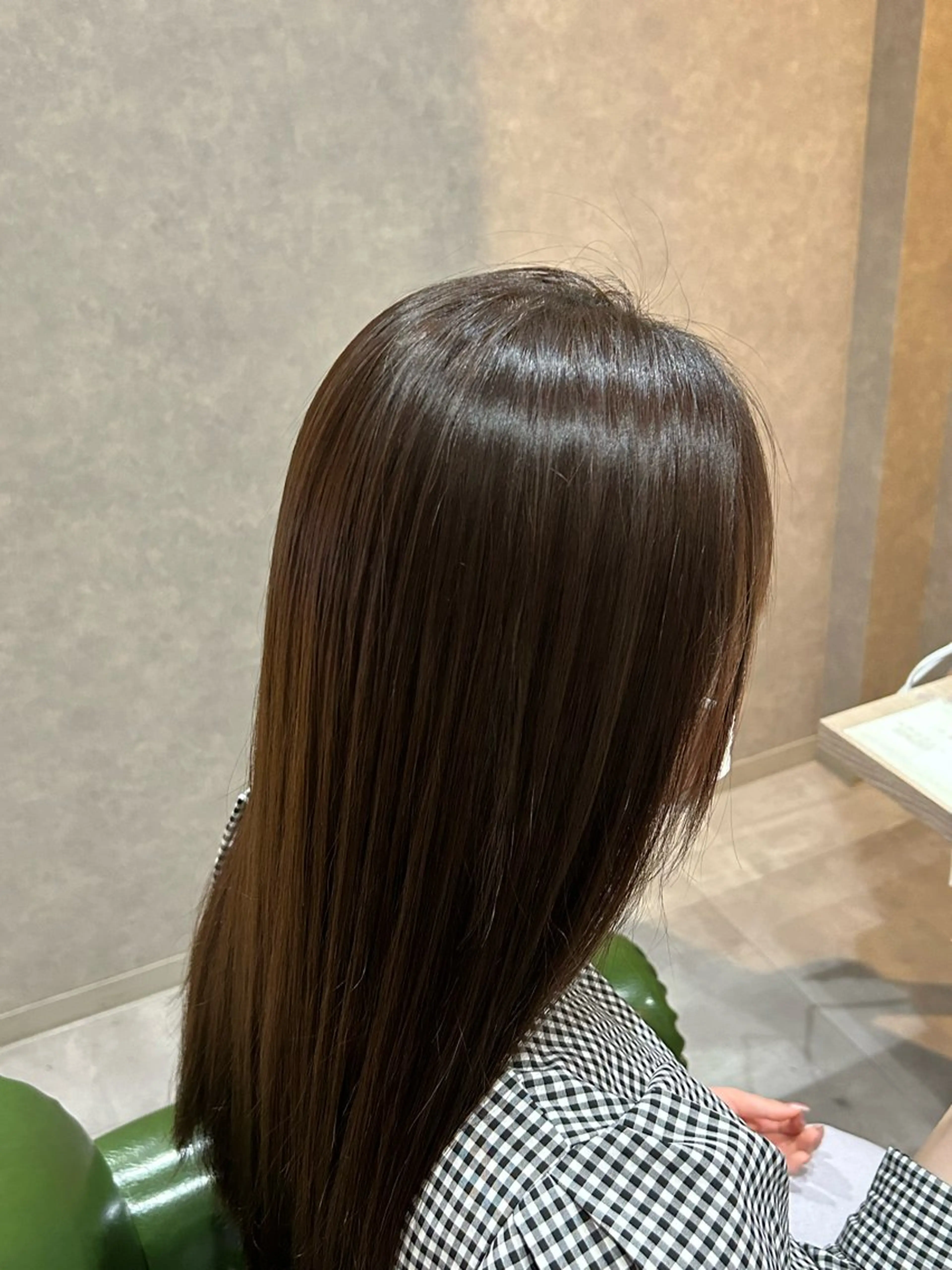 ロング カラー ブラウンカラー マットブラウン ビラデルソル　ルート所属・徳野 愛依のヘアスタイル