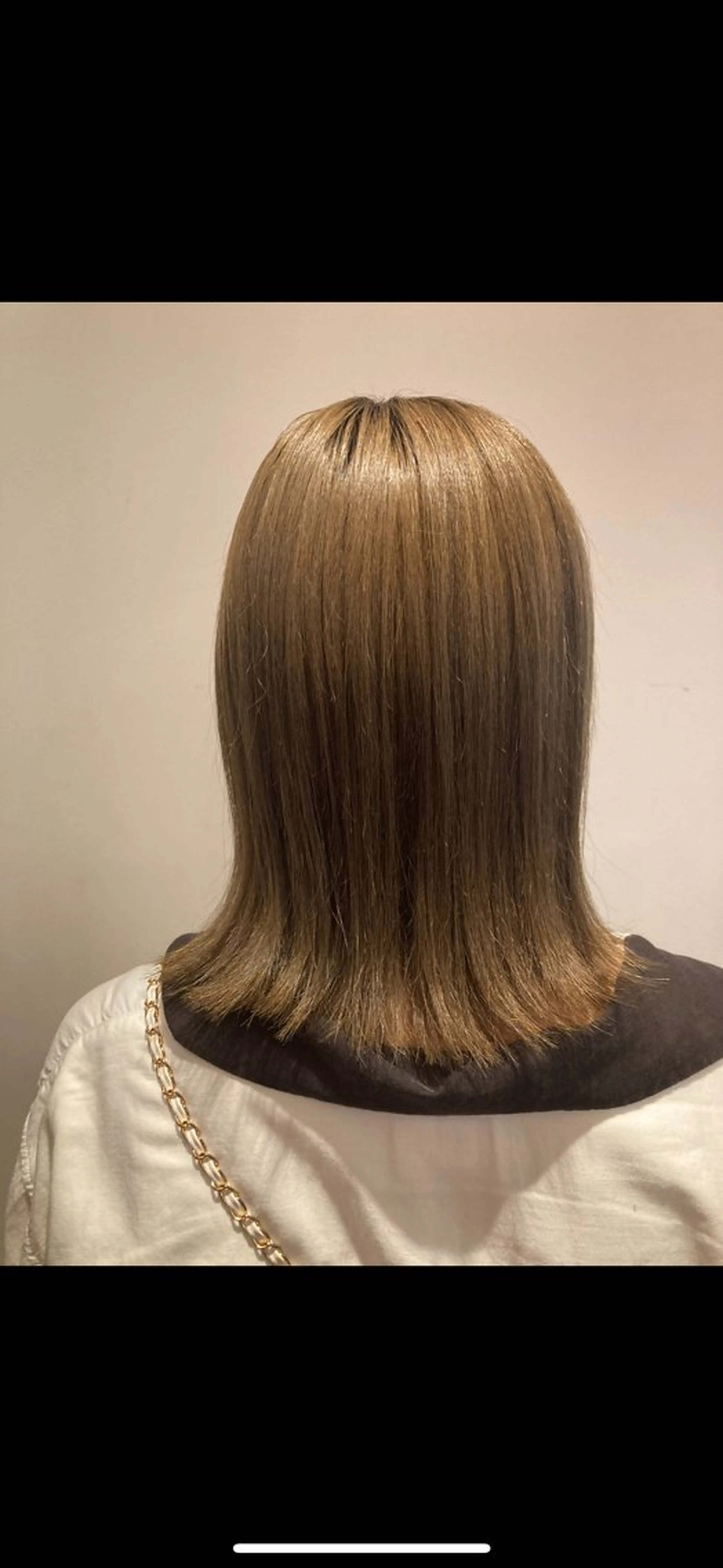 ミディアム レナーク イスト ひとみのヘアスタイル