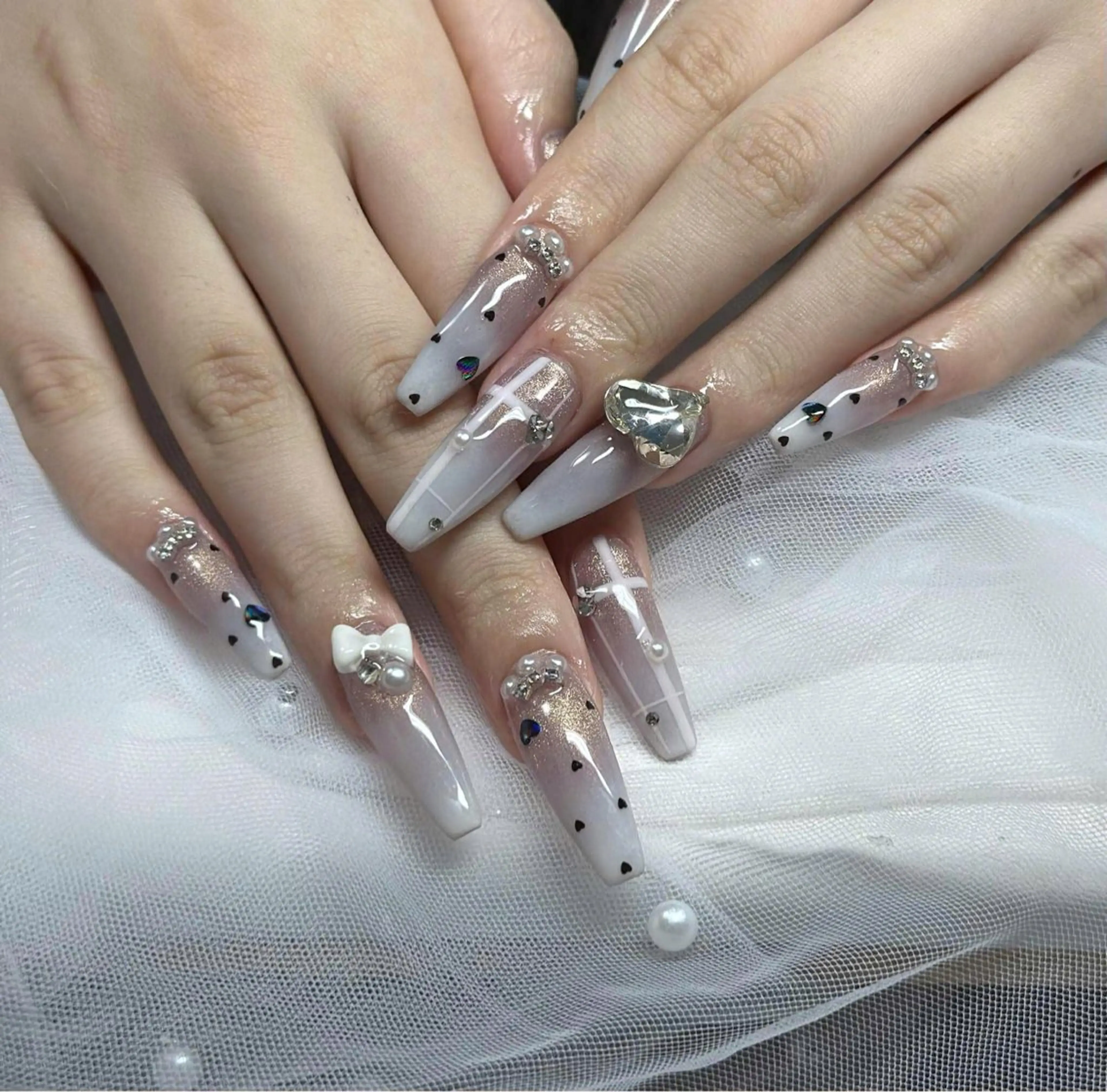 ネイル フレンチネイル ジェルネイル ハロウィン 韓国ネイル マグネットネイル ハンドネイル Hbaby nailのネイルデザイン