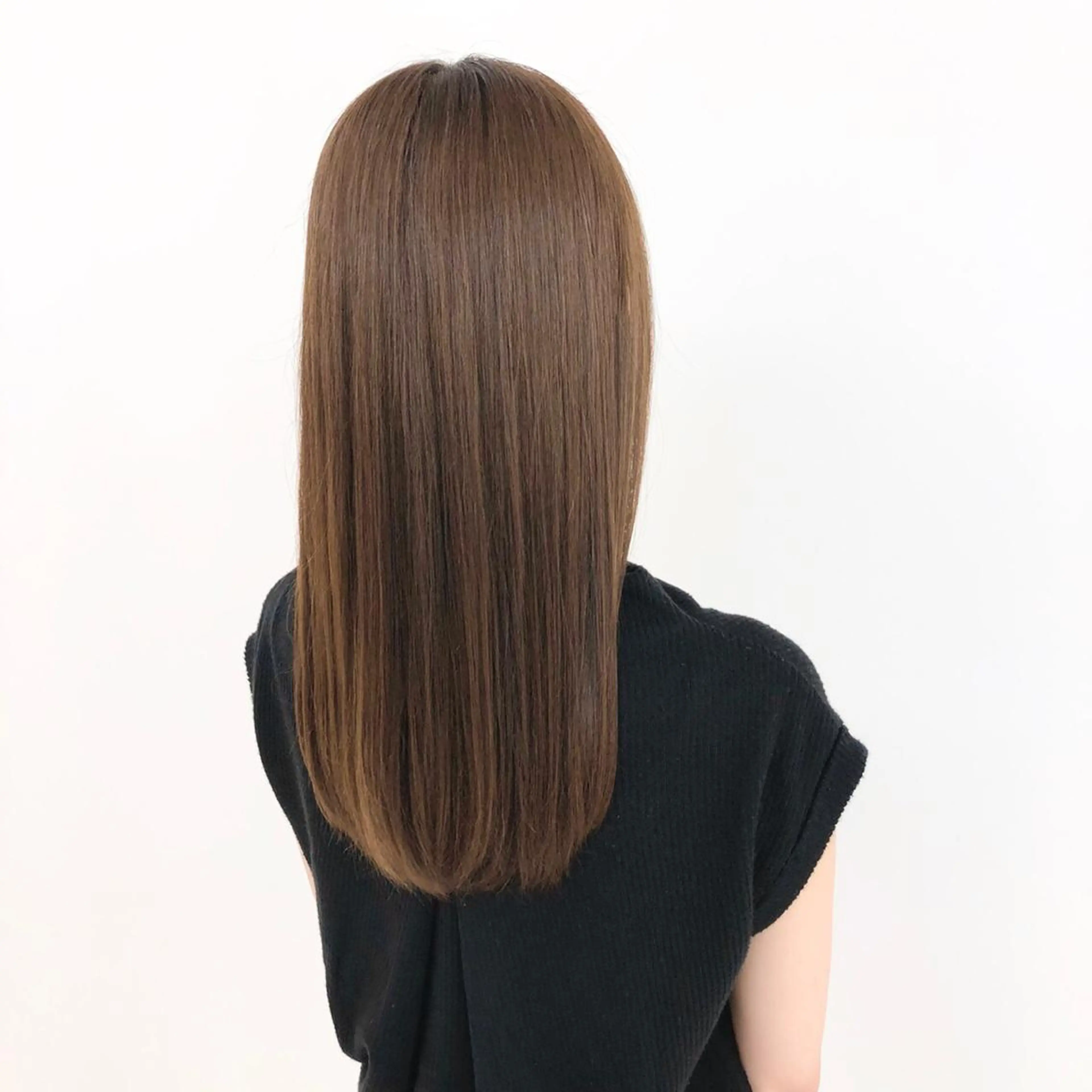 セミロング カラー ヘアアレンジ uka 東京ミッドタウン 六本木所属・🥀似合わせ🥀 柔らかカラー・タイトのヘアスタイル