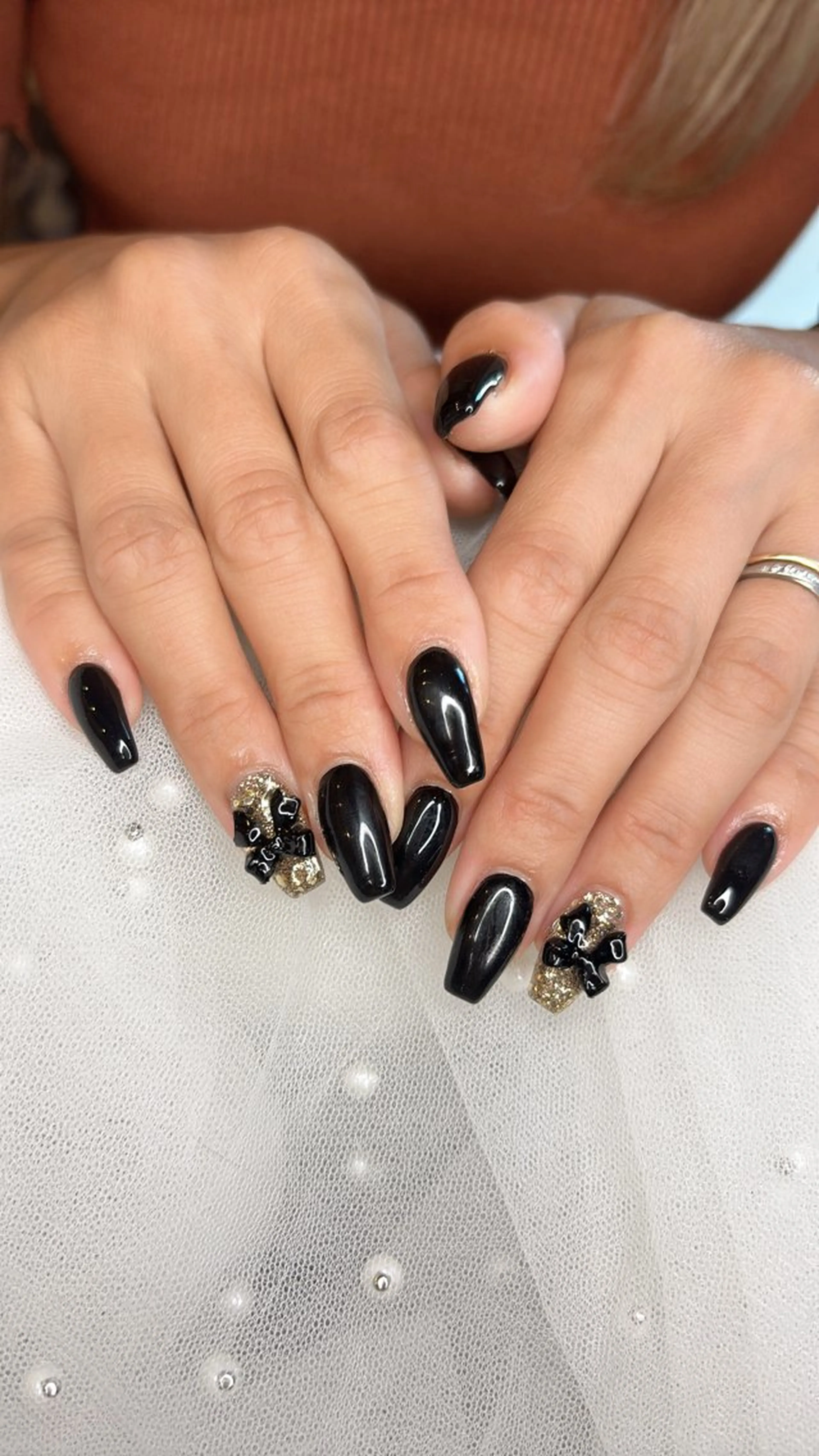 ネイル ゴールド 韓国ネイル ロングネイル 持ち込み シンプルネイル happiness nailのネイルデザイン