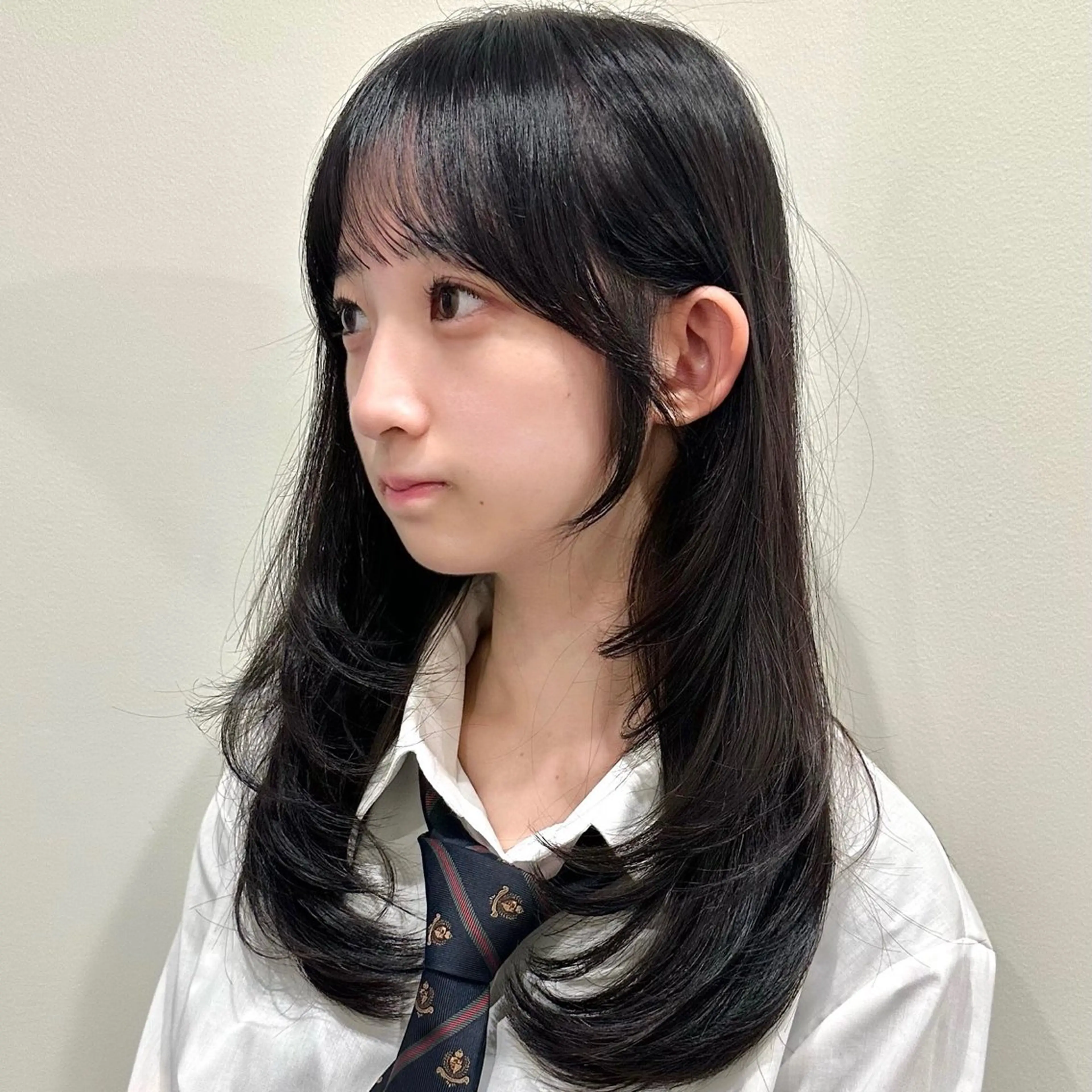 セミロング カット ヘアカラー トリートメント 🌹ハッシュカット、 レイヤー韓国ヘア🌹のヘアスタイル