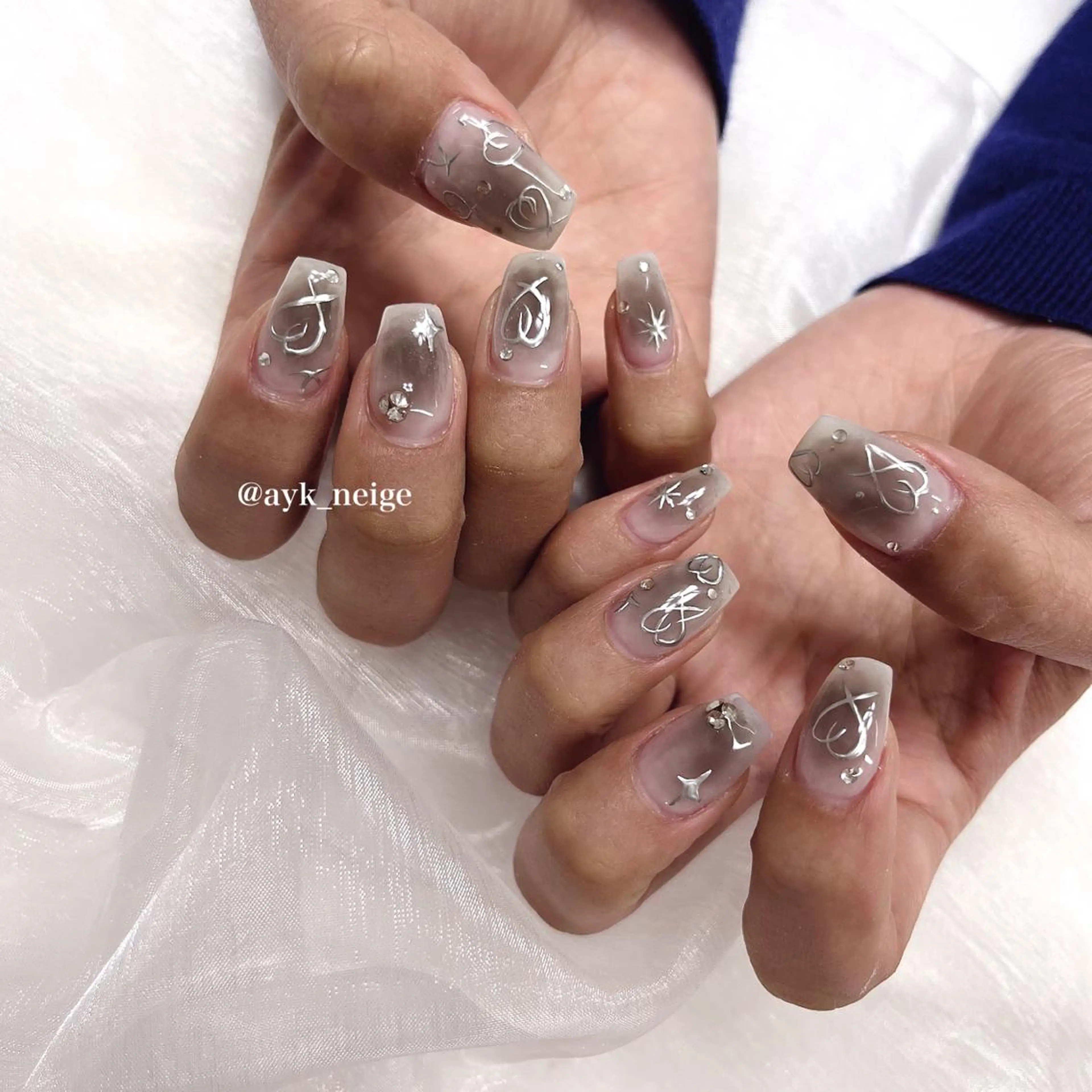 ネイル フットネイル フレンチネイル キラキラネイル 韓国ネイル リボン n'eige nail所属・大谷 綾香のネイルデザイン