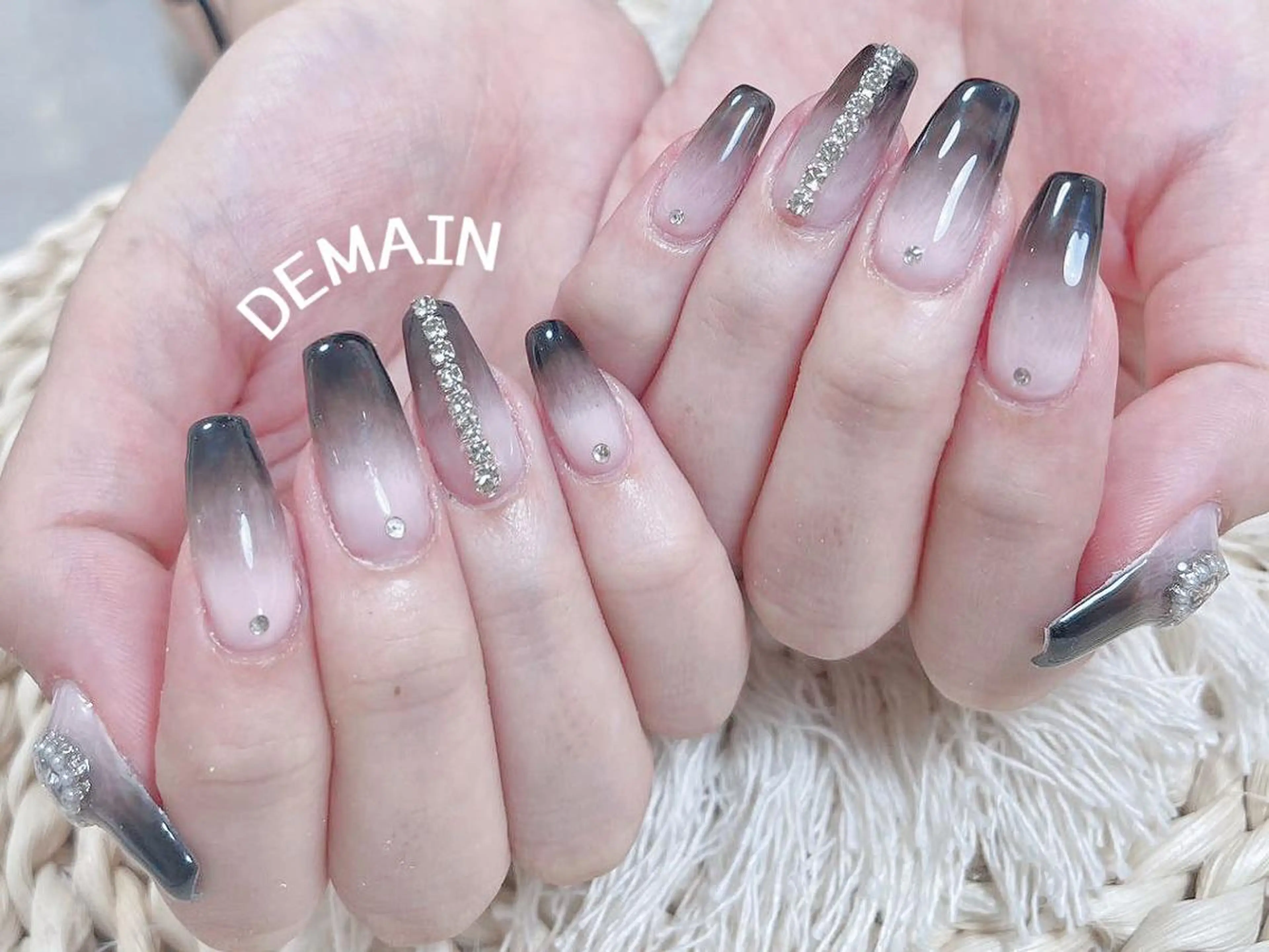 ネイル ハンドネイル ハンドケア DEMAIN- 🌹のネイルデザイン