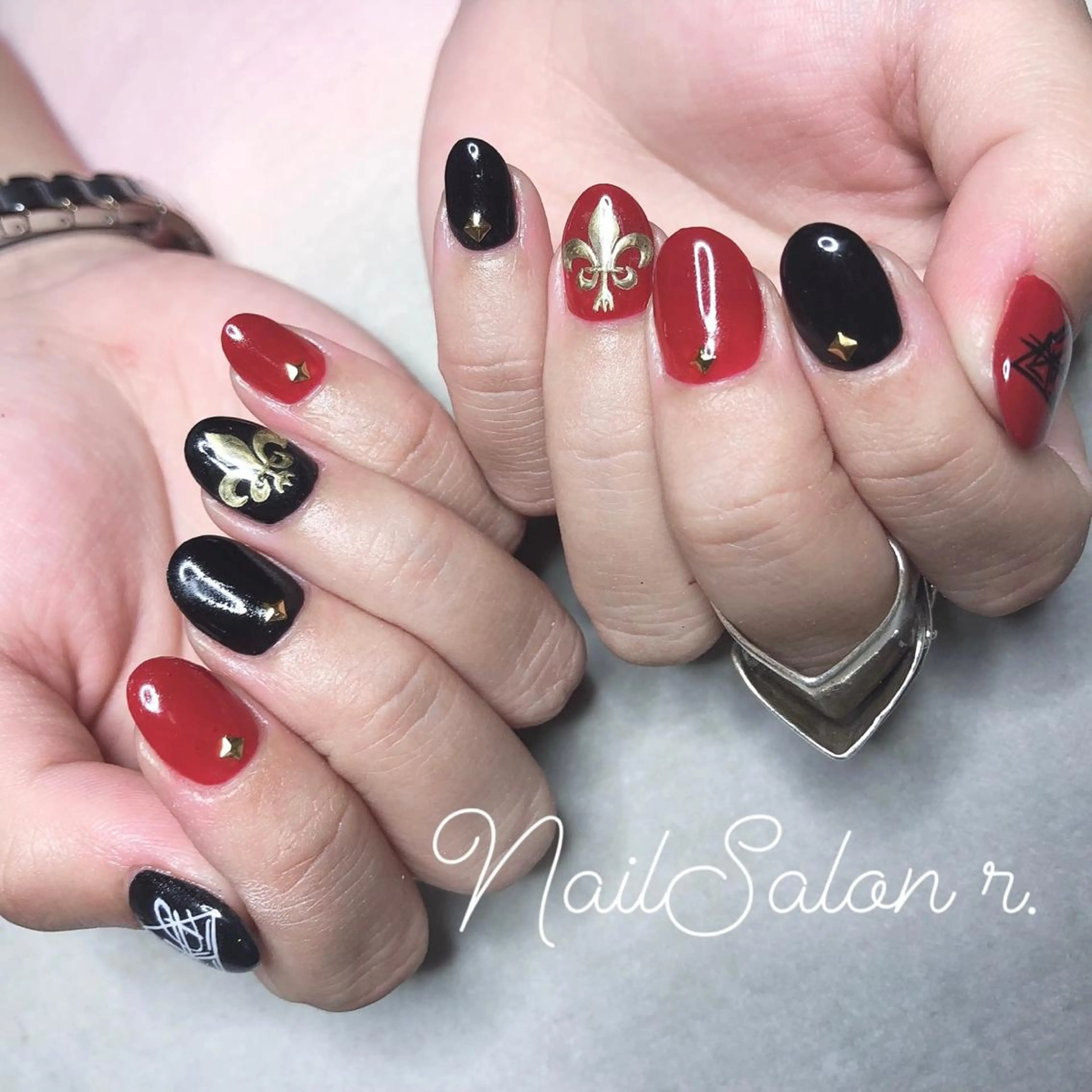 ネイル ハンドネイル Nailsalon r.のネイルデザイン