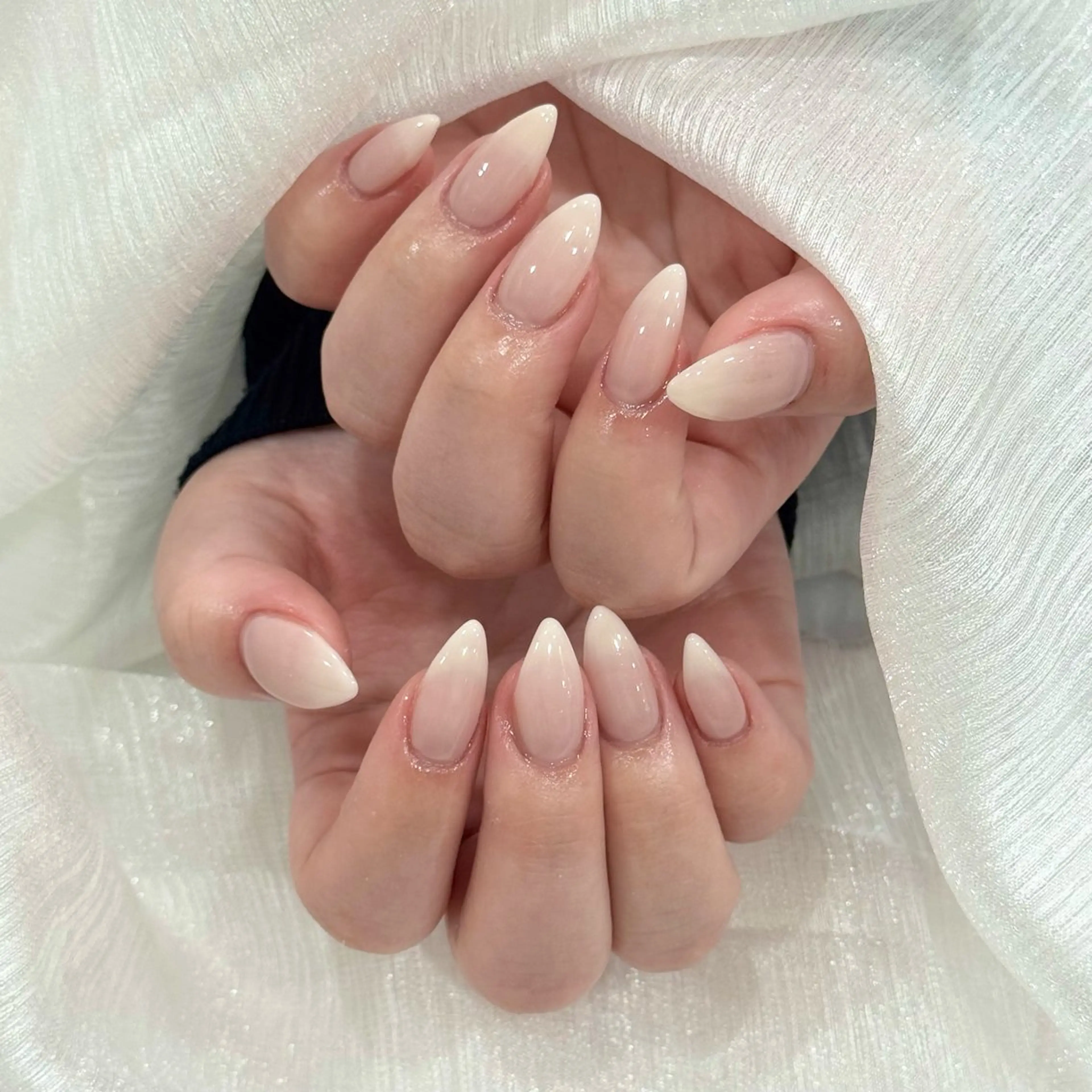 🔥約3️⃣0️⃣%オフ🔥ソフトジェルオフあり✨️カラーグラデーションorフレンチの写真