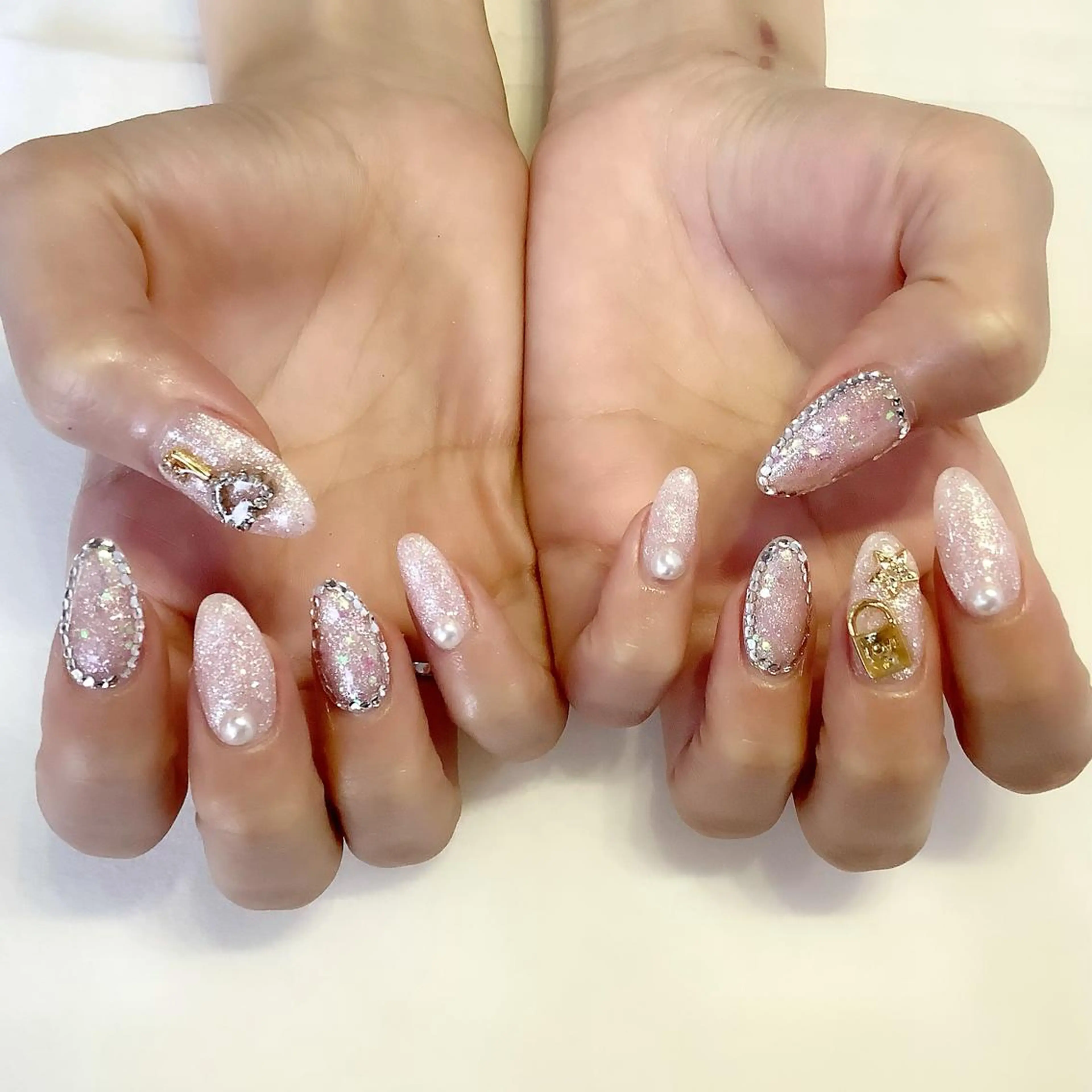 ネイル ハンドネイル 💎🐰 saki. m 🐰💎のネイルデザイン