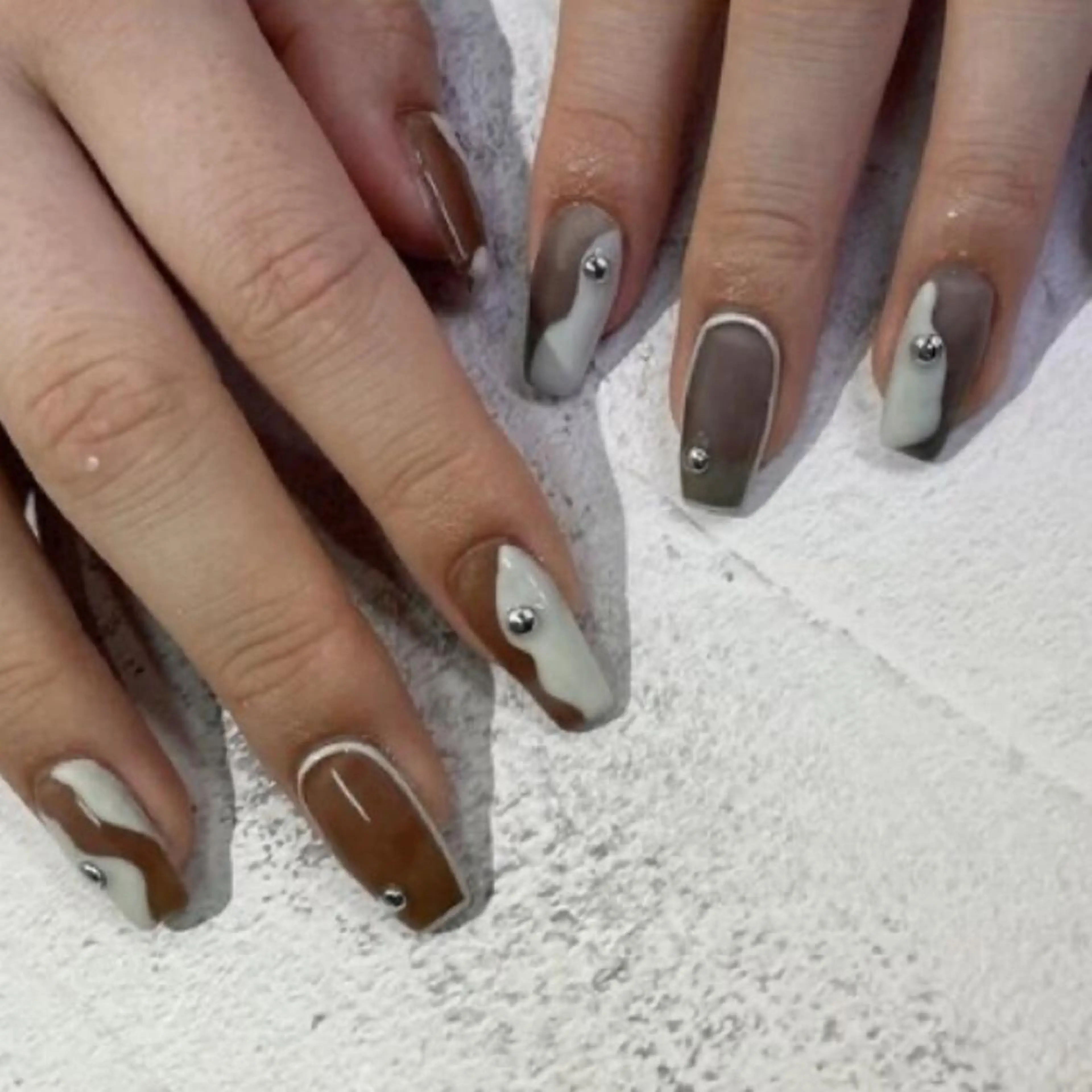 ネイル nailstudio eviz新宿店のネイルデザイン