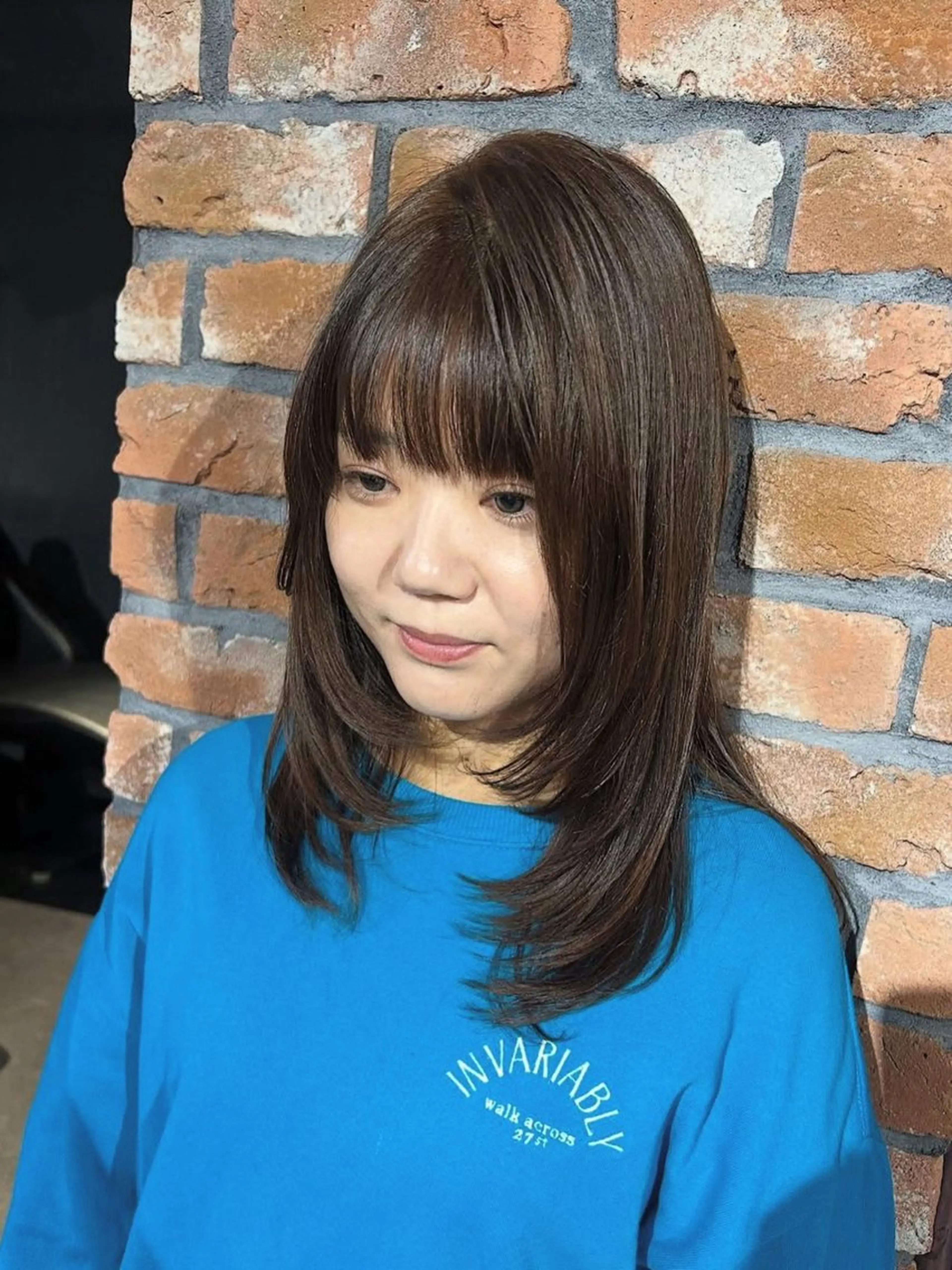 ミディアム カラー アッシュ アッシュブラウン ブラウンカラー レイヤーカット カット ヘアカラー 🐒みき ゆうか🐒のヘアスタイル