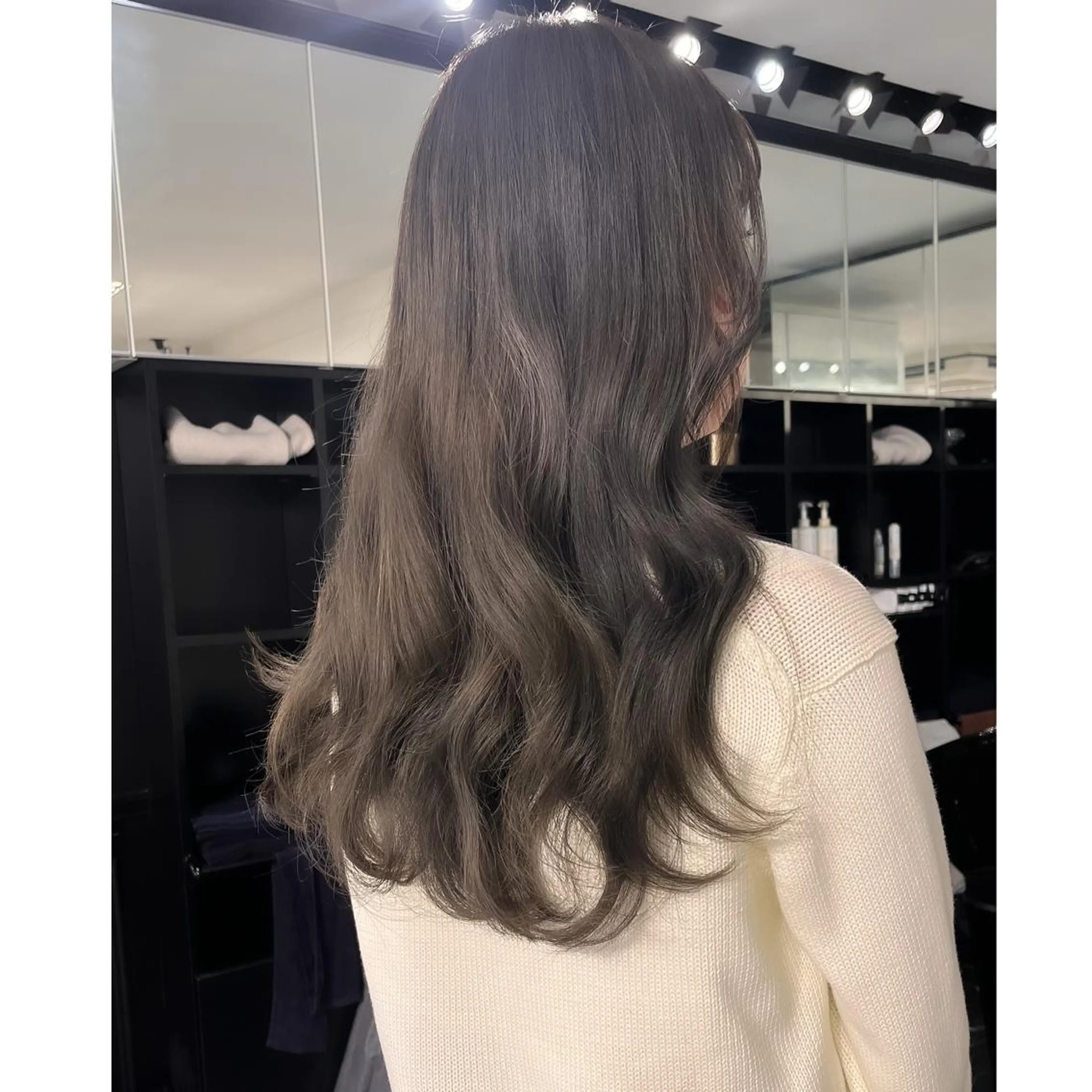 ロング カラー ブリーチ ヘアカラー LOTTA CUCCI所属・miyu /トレンド カラー×艶髪のヘアスタイル