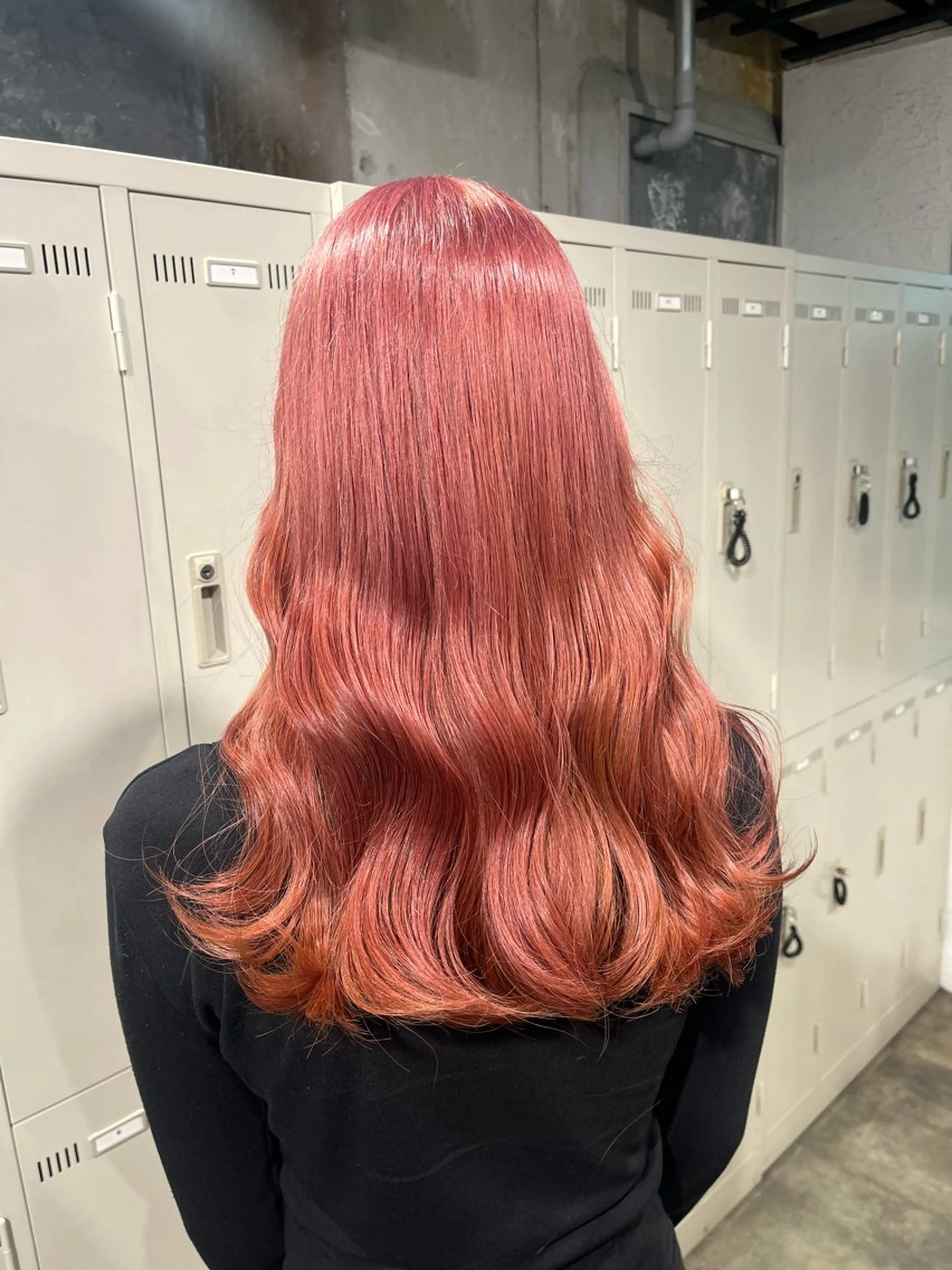 ロング カラー ヘアカラー トリートメント ハイトーンカラー 🦄レイヤーカットのヘアスタイル