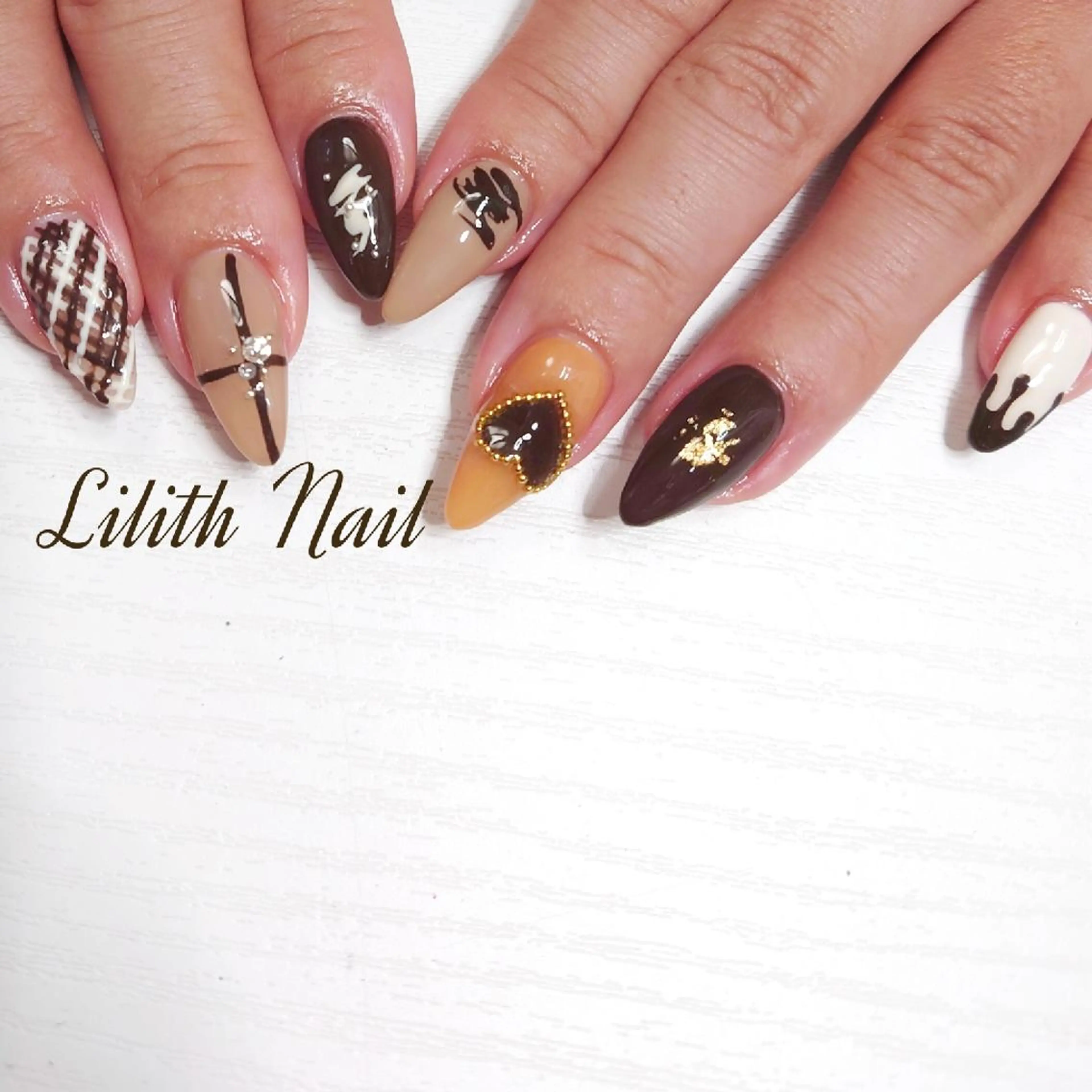 ネイル バレンタイン ハンドネイル Lilith Nailのネイルデザイン