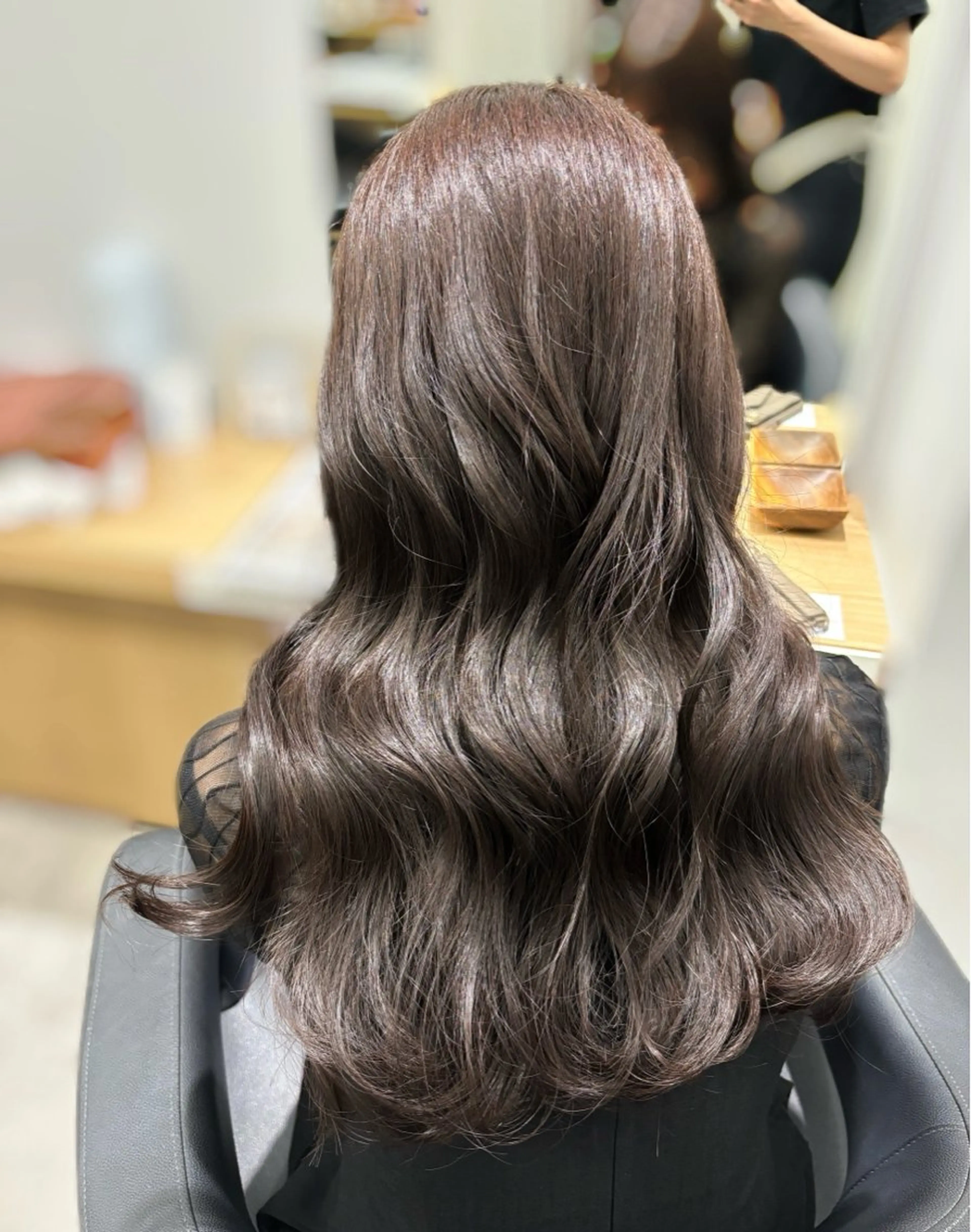 ロング 服部 真希のヘアスタイル