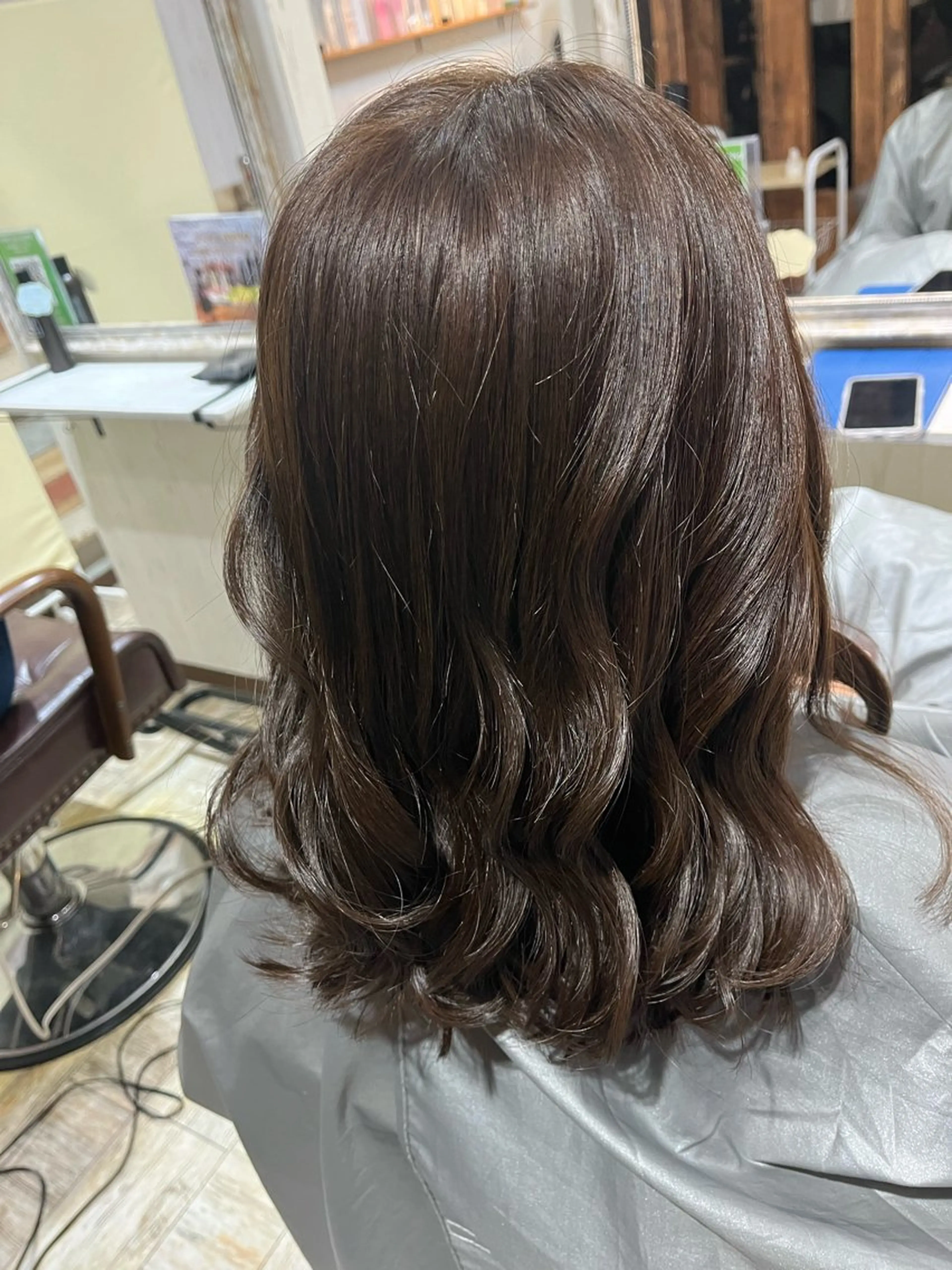 ミディアム カラー キンサダ ワンリダ‪のヘアスタイル