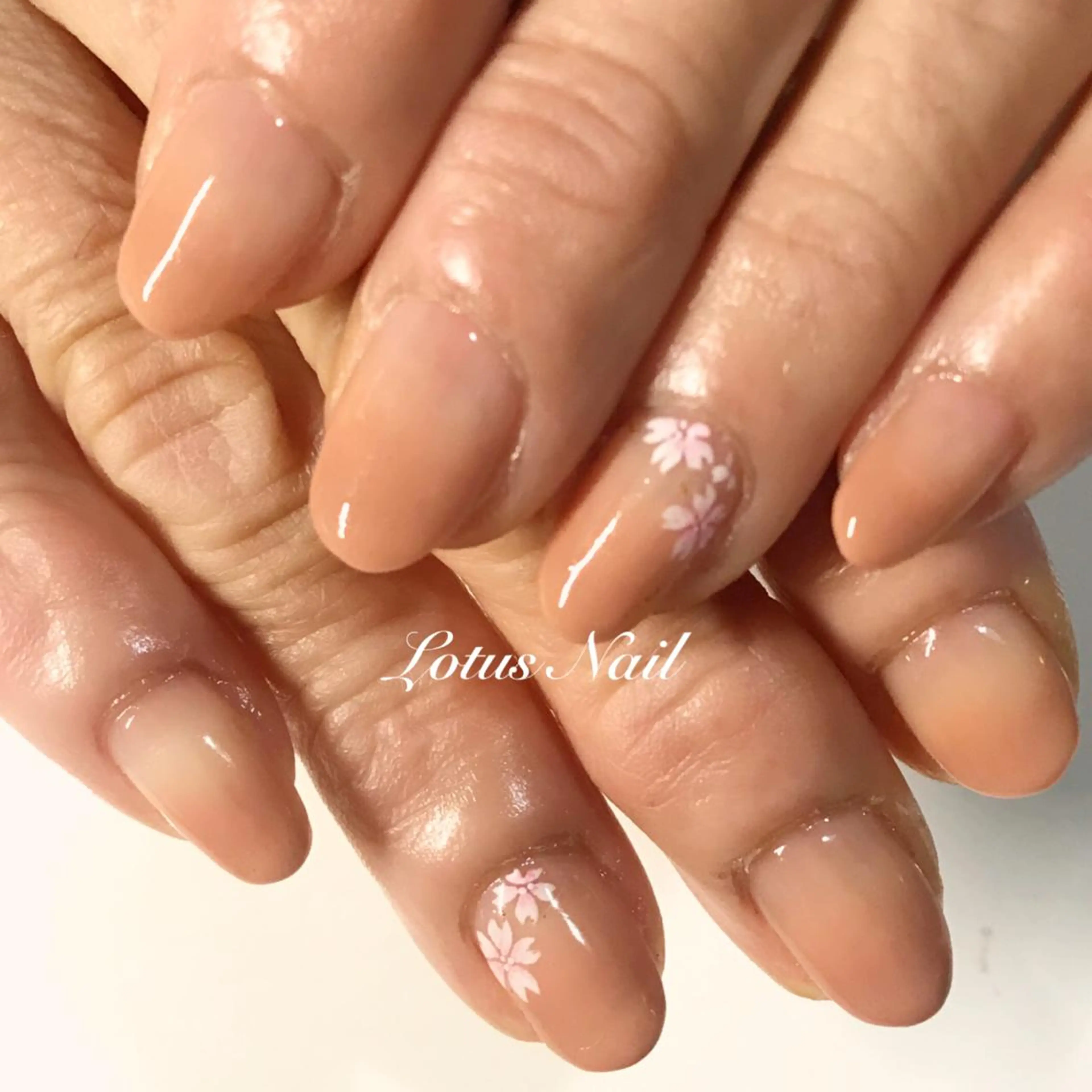 ネイル Lotus Nailのネイルデザイン