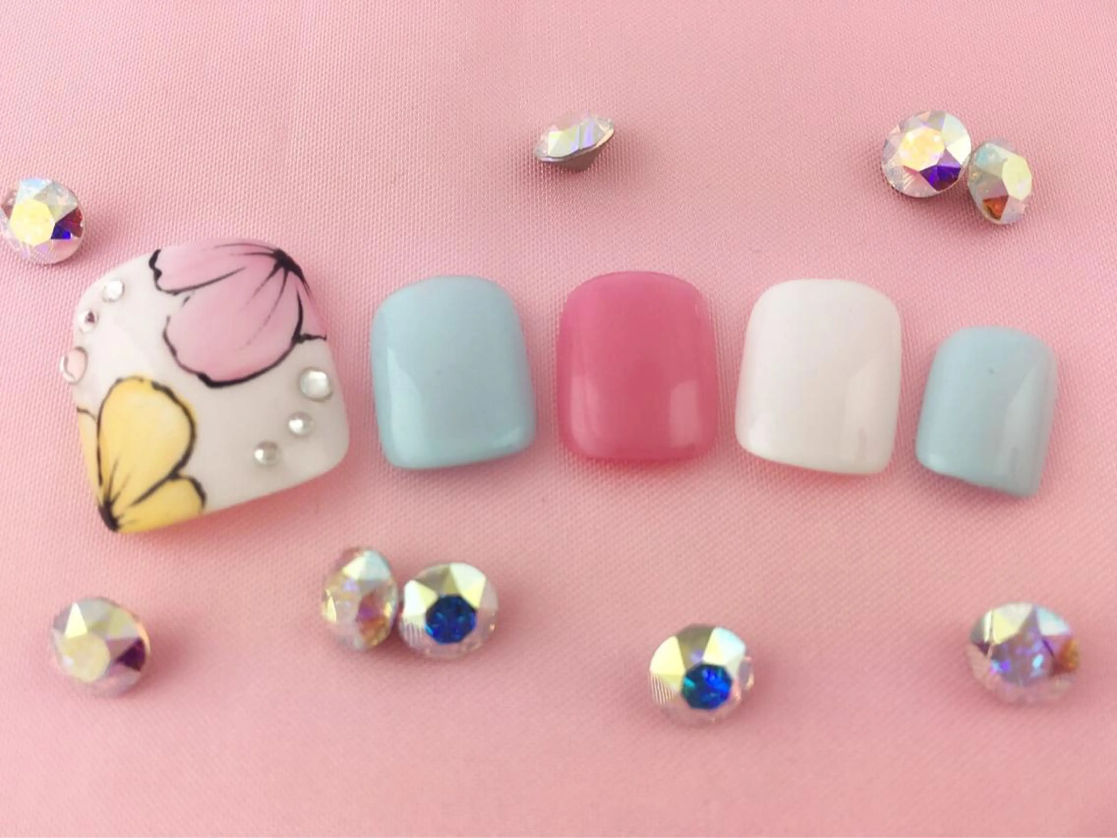 ショート カラー ネイル アートネイル フットネイル ジェルネイル ラメ(グリッター) スカルプネイル NAILSGOGO shibuyaのネイルデザイン