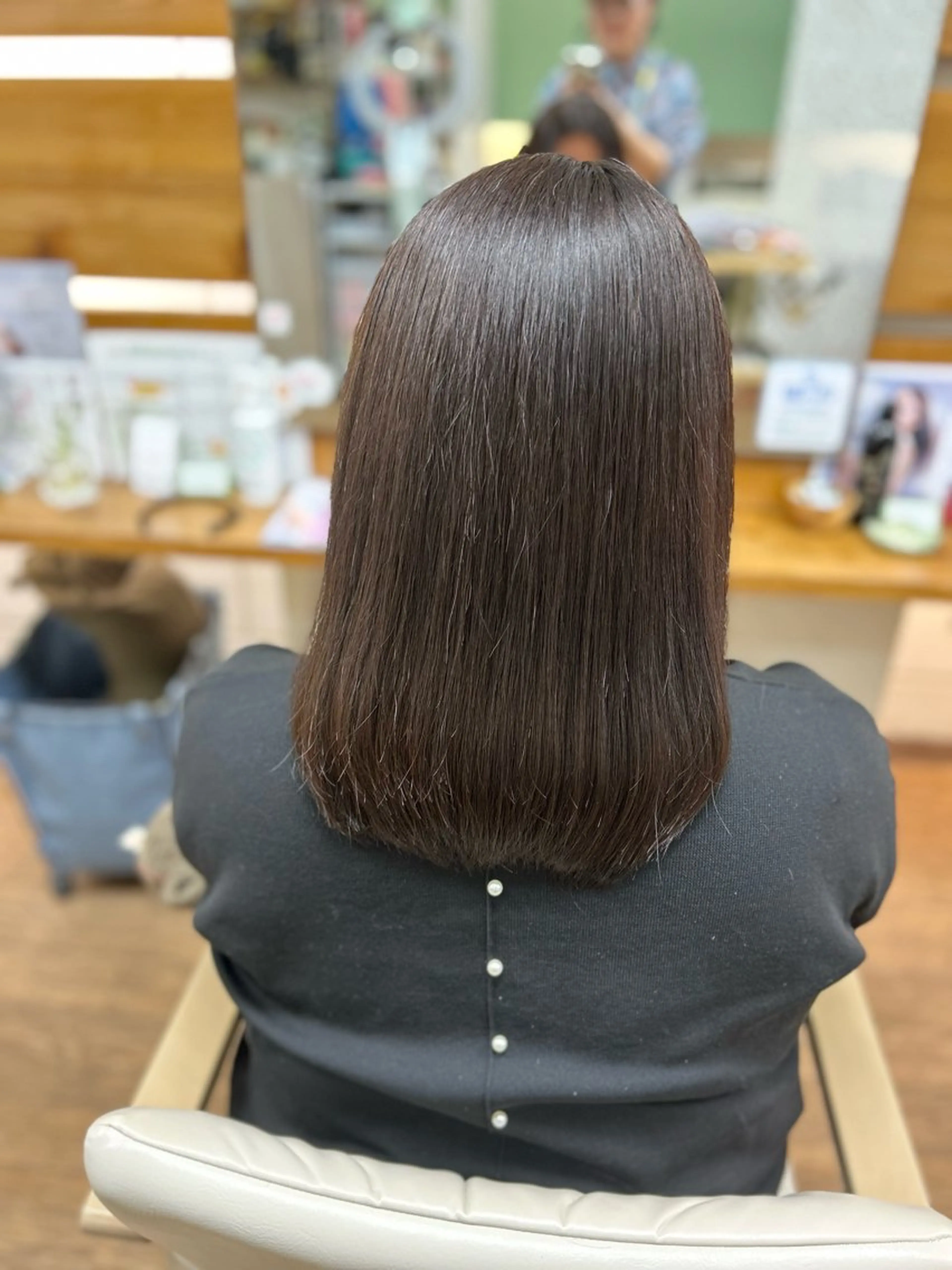 ミディアム 神谷 千明のヘアスタイル