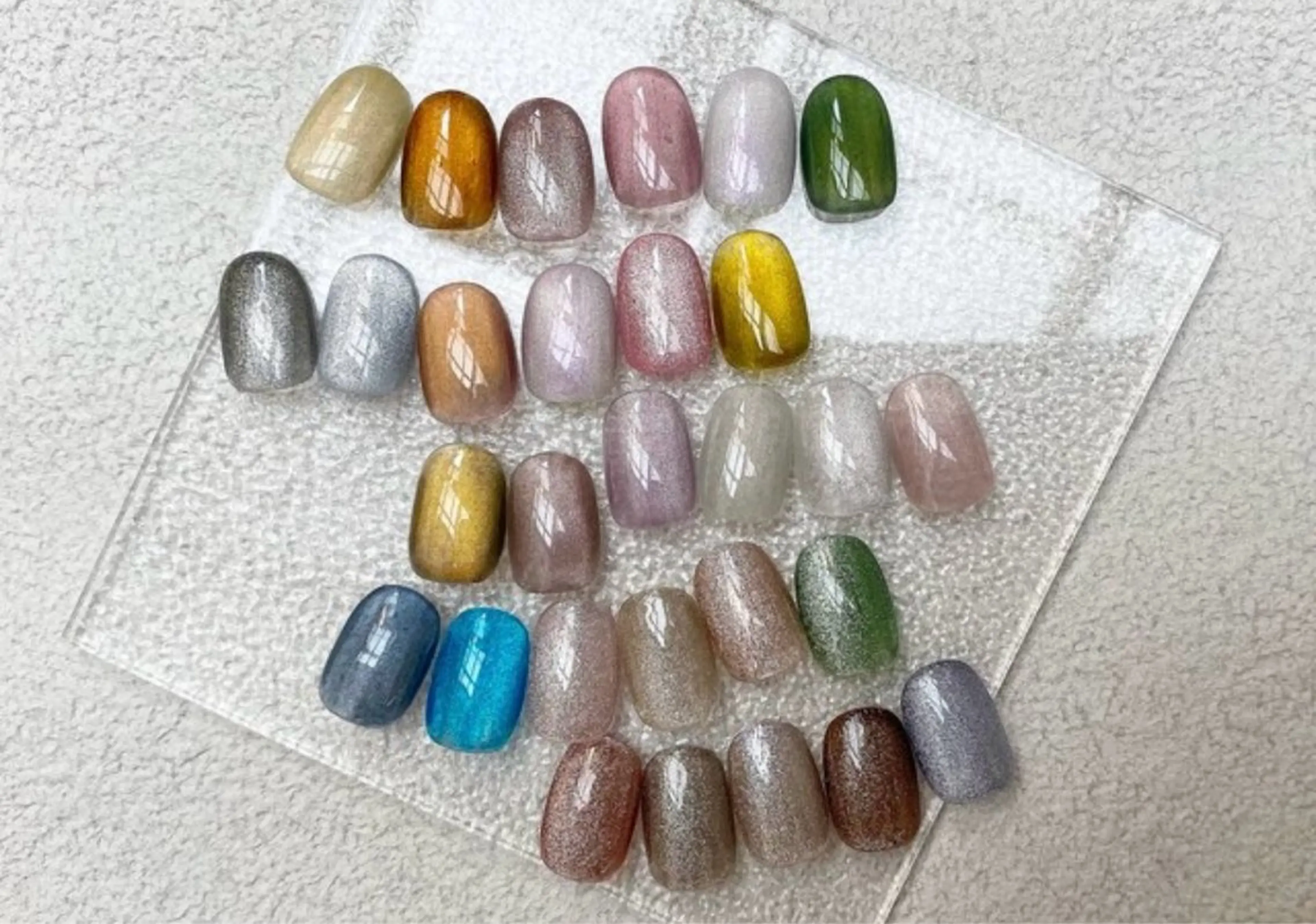 ネイル 2by MAX BEAUTY 下北沢所属・向山 英里のネイルデザイン