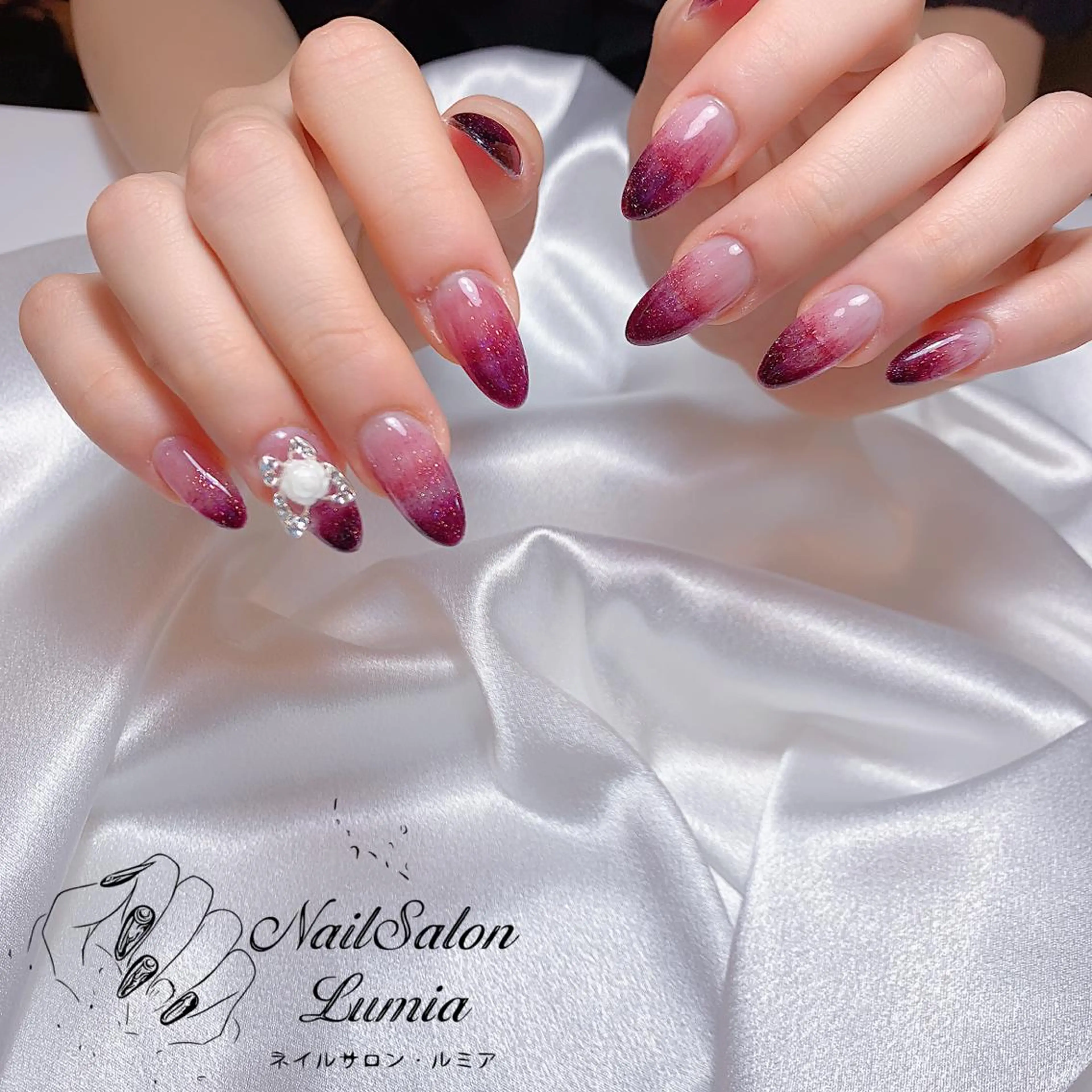 ネイル グラデーション ラメ(グリッター) ラメグラデーション ネイルチップ ハンドネイル ネイルサロン ルミア Lumia 店長のネイルデザイン