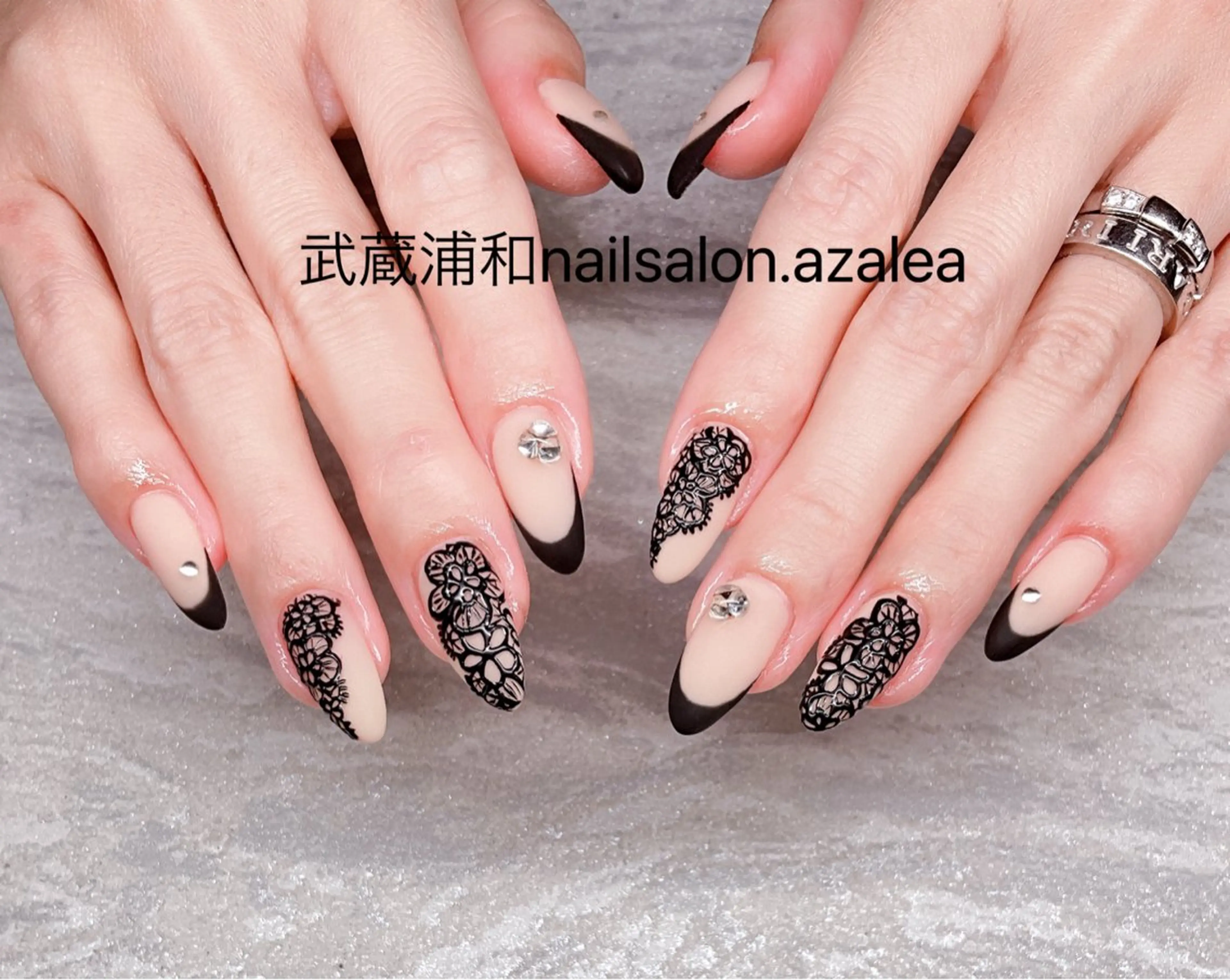 ネイル ハンドネイル R inのネイルデザイン