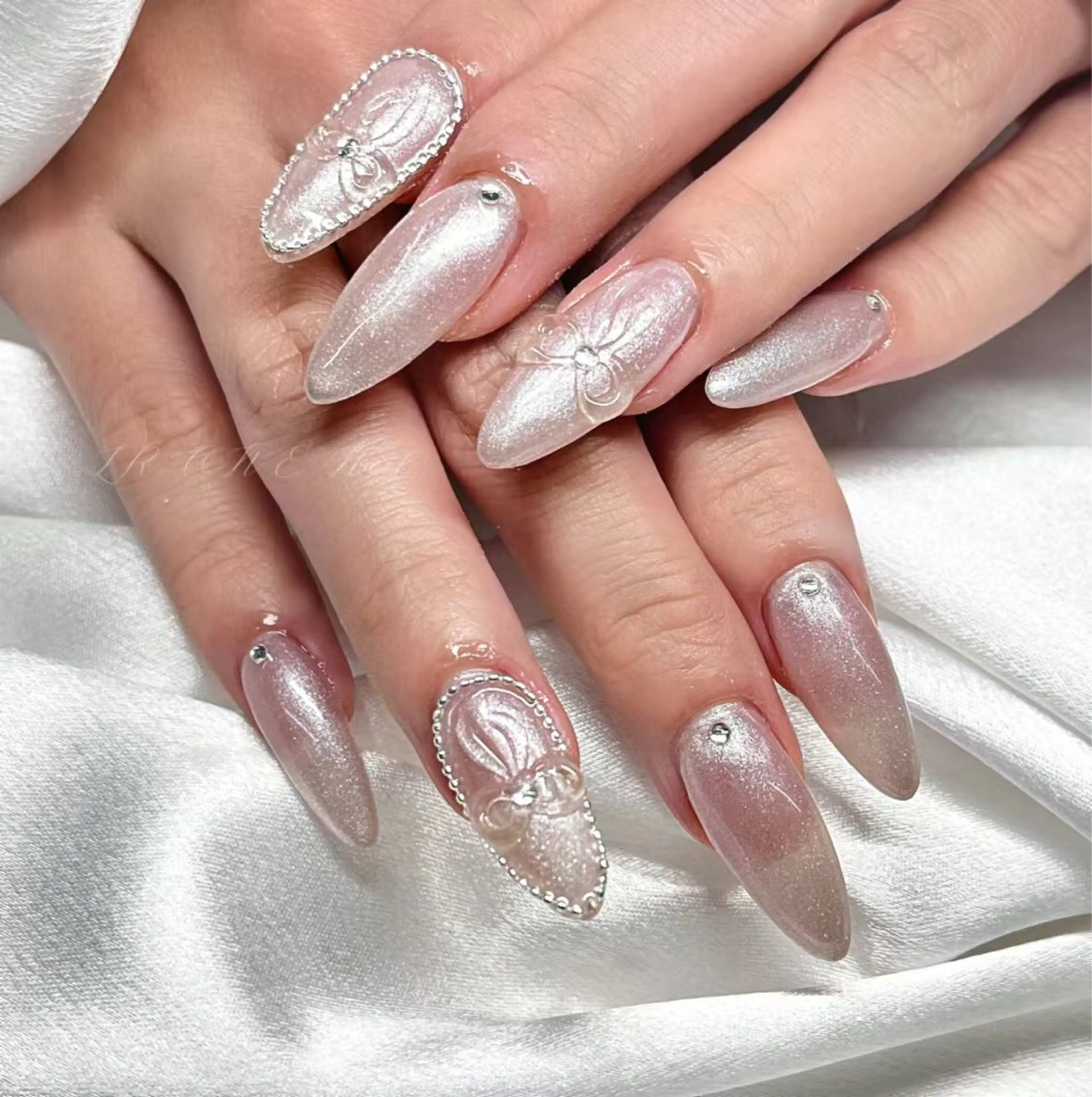 ネイル ハンドネイル LR.ONE ヨウのネイルデザイン