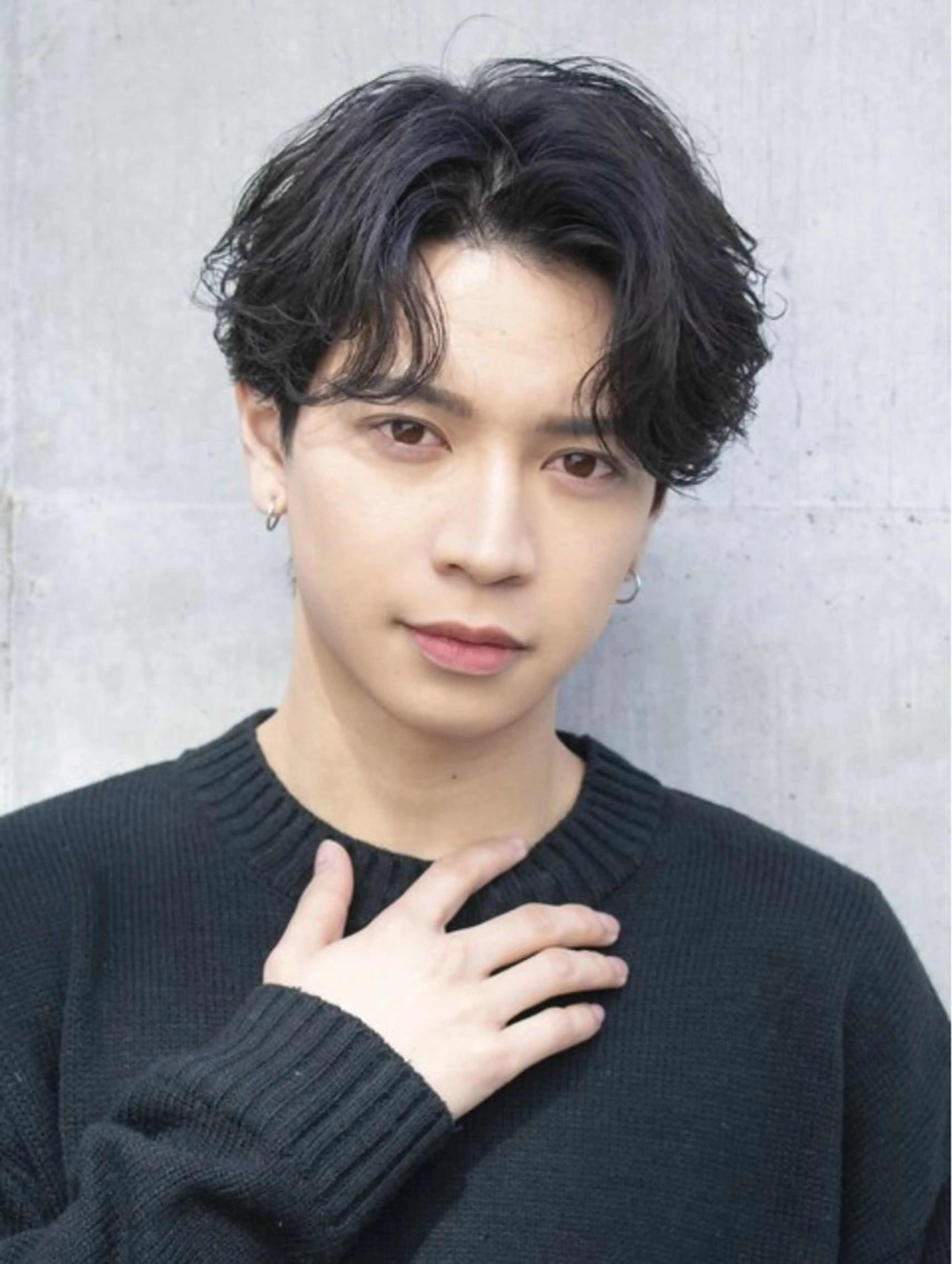 メンズ センターパート 女性らしいモテヘア 韓国ヘアhikariのヘアスタイル