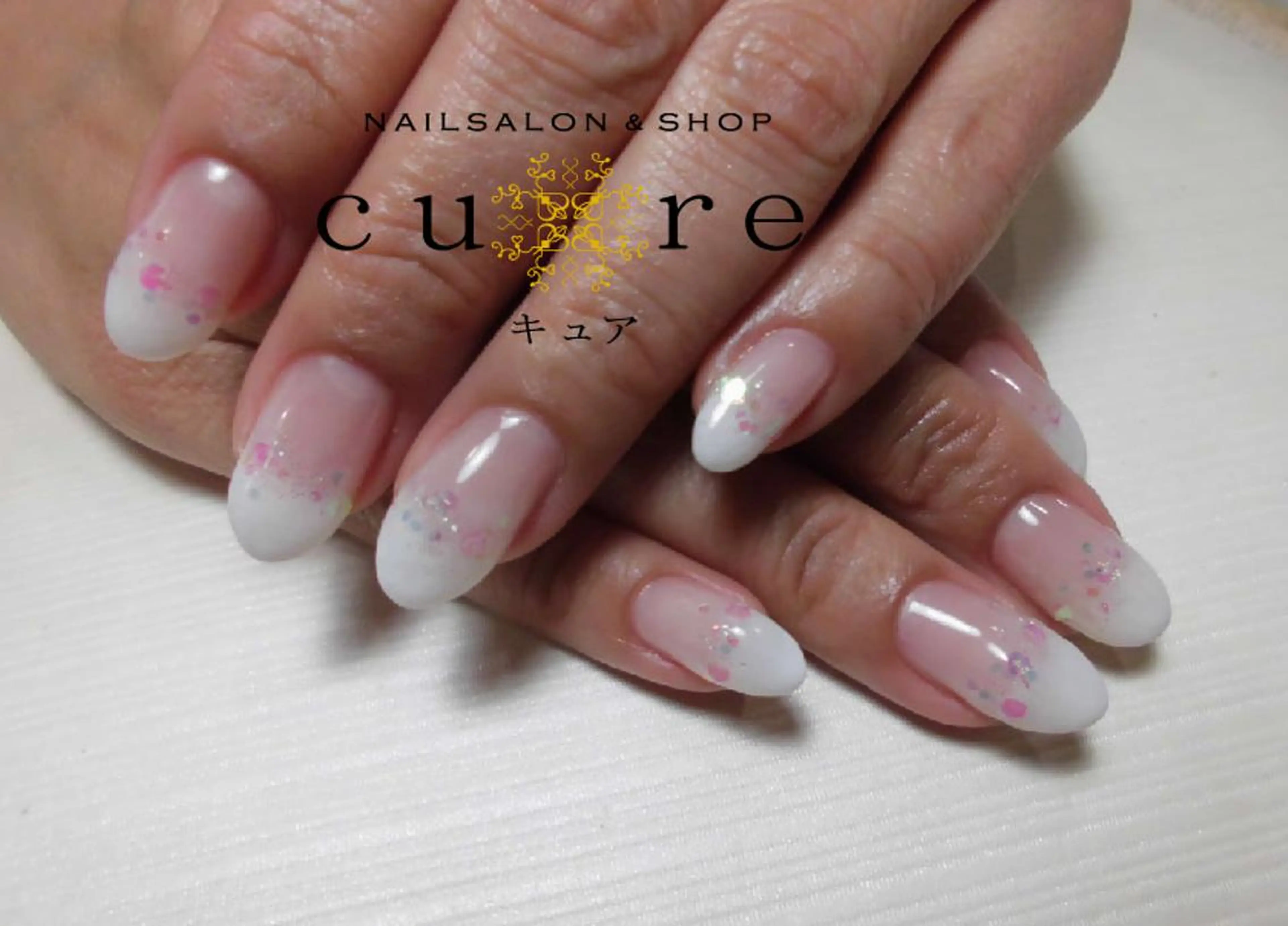 ミディアム ネイル ハンドネイル ネイルサロン Cureのネイルデザイン