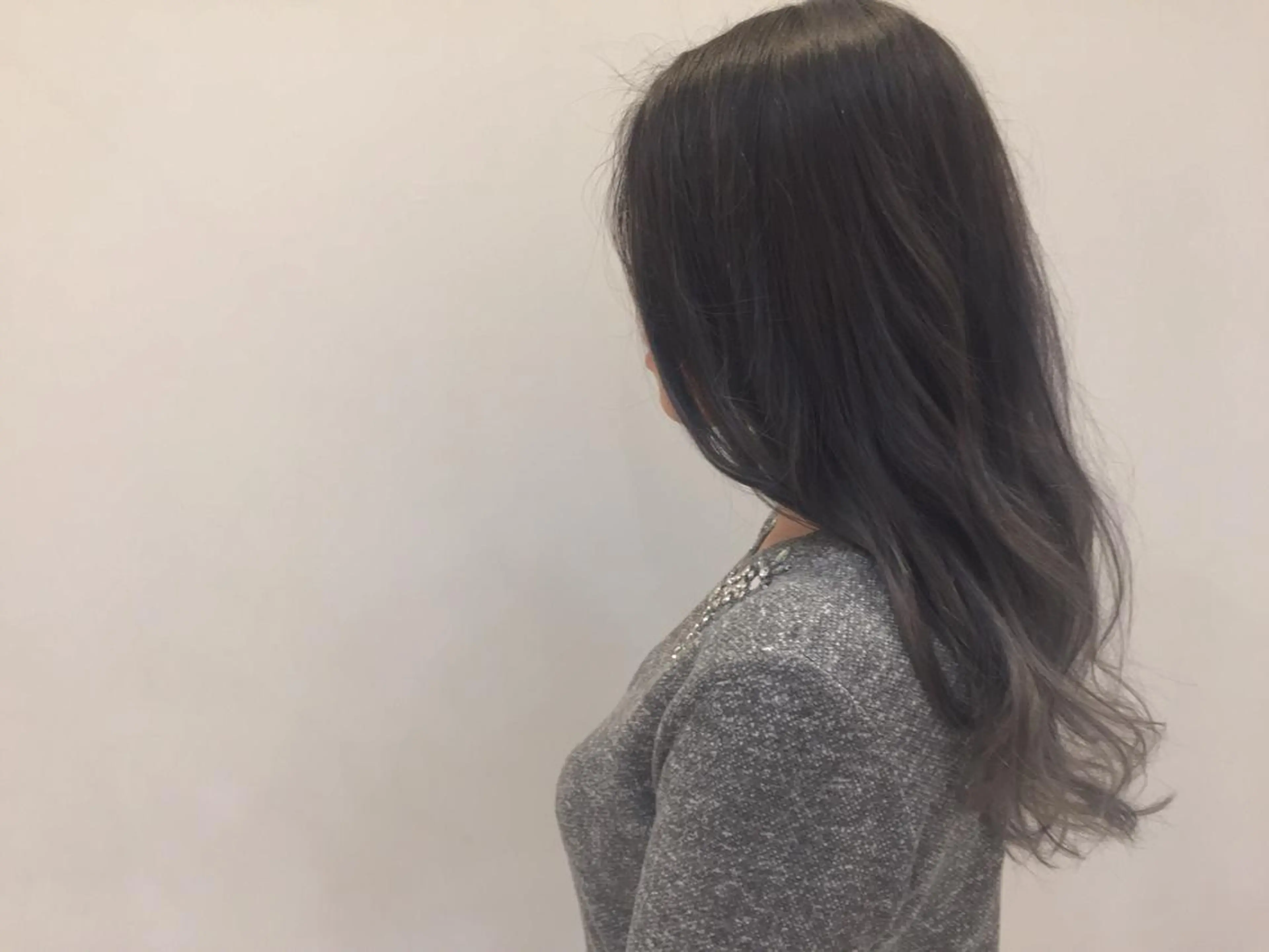 ミディアム セミロング ロング カラー パーマ アッシュ グラデーションカラー シルバー シルバーアッシュ lafith hair dope所属・[外国人風カラー] 店長 田中健太のヘアスタイル