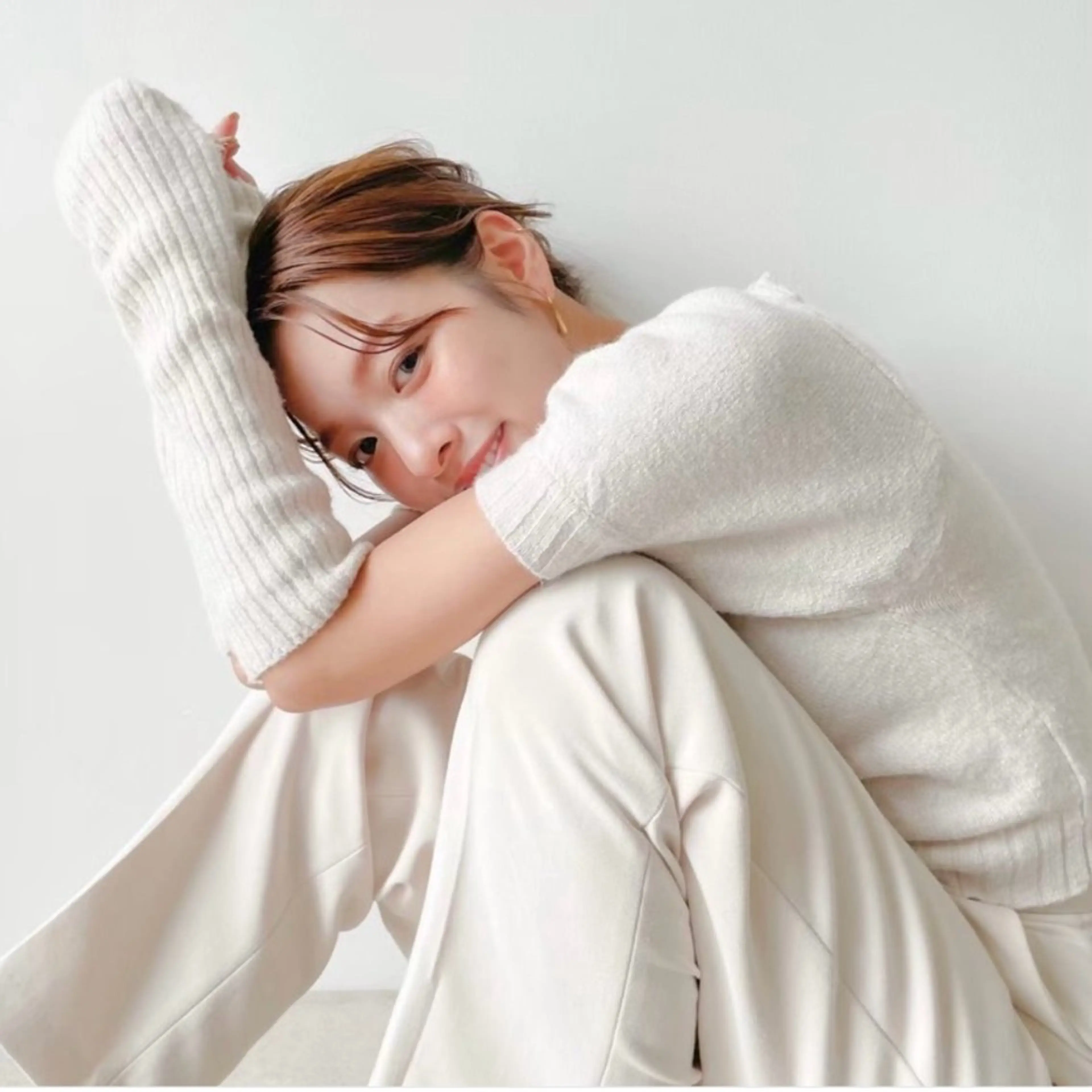 セミロング カラー アッシュ グレージュ オリーブグレージュ オリーブグレー 髪質改善 カット ヘアカラー トリートメント Attrait .のヘアスタイル