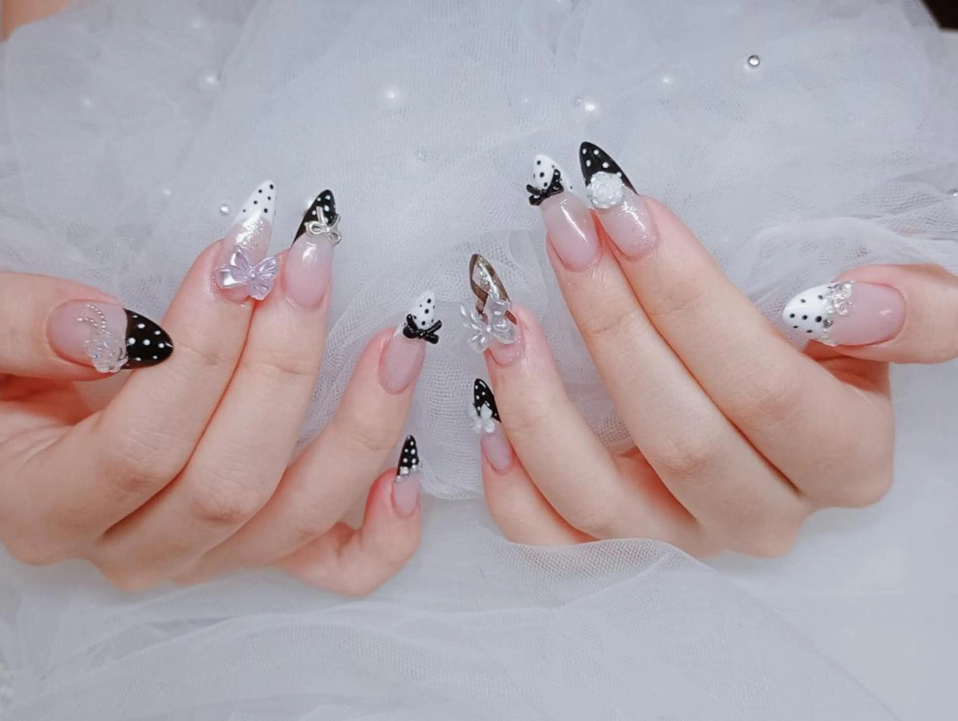 ネイル ジェルネイル 韓国ネイル 持ち込み パラジェル ワンホンネイル ハンドネイル ハンドケア Hana Bloom Nail💜Akiのネイルデザイン